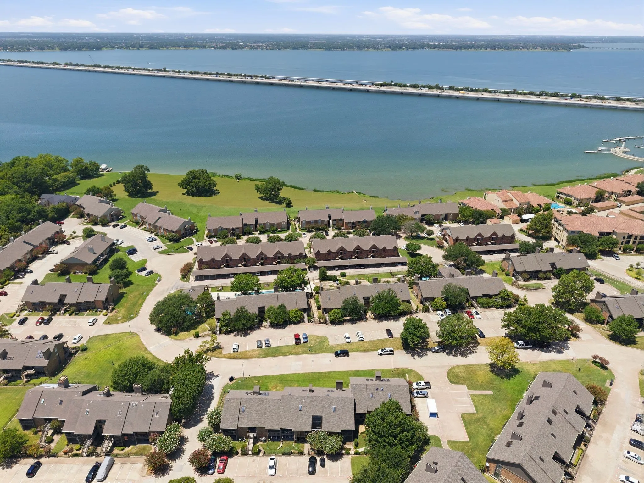 Condominium For Sale in Rockwall County , 1104 Signal Ridge Place 1104, Rockwall, Texas 75032, 2 Bedroom, 2 Bathroom, Garage spaces, 1,148 Sqft, built in 1985, mls#21346923, Real Estate Agent in Rockwall, Homes For Sale in Rockwall county, Homes For Sale in Rockwall, Realtor in Rockwall Texas, Real Estate Brokerage Independent Realty Texas, Luminita Cordes Realtor