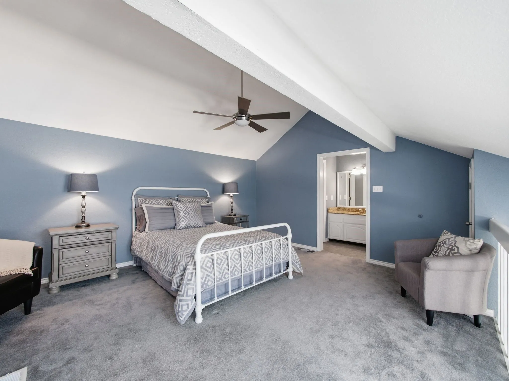 Condominium For Sale in Rockwall County , 1104 Signal Ridge Place 1104, Rockwall, Texas 75032, 2 Bedroom, 2 Bathroom, Garage spaces, 1,148 Sqft, built in 1985, mls#21346923, Real Estate Agent in Rockwall, Homes For Sale in Rockwall county, Homes For Sale in Rockwall, Realtor in Rockwall Texas, Real Estate Brokerage Independent Realty Texas, Luminita Cordes Realtor