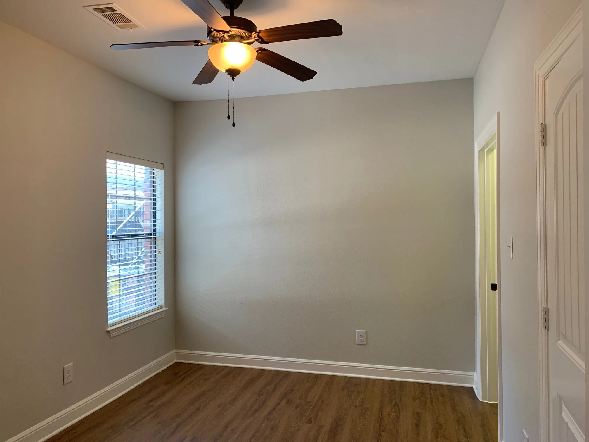 Condominium For Rent in Rockwall County , 1875 Signal Ridge Place, Rockwall, Texas 75032, 2 Bedroom, 2 Bathroom, Garage spaces, 1,290 Sqft, built in 2006, mls#21345104, Real Estate Agent in Rockwall, Homes For Rent in Rockwall county, Homes For Rent in Rockwall, Realtor in Rockwall Texas, Real Estate Brokerage Independent Realty Texas, Luminita Cordes Realtor