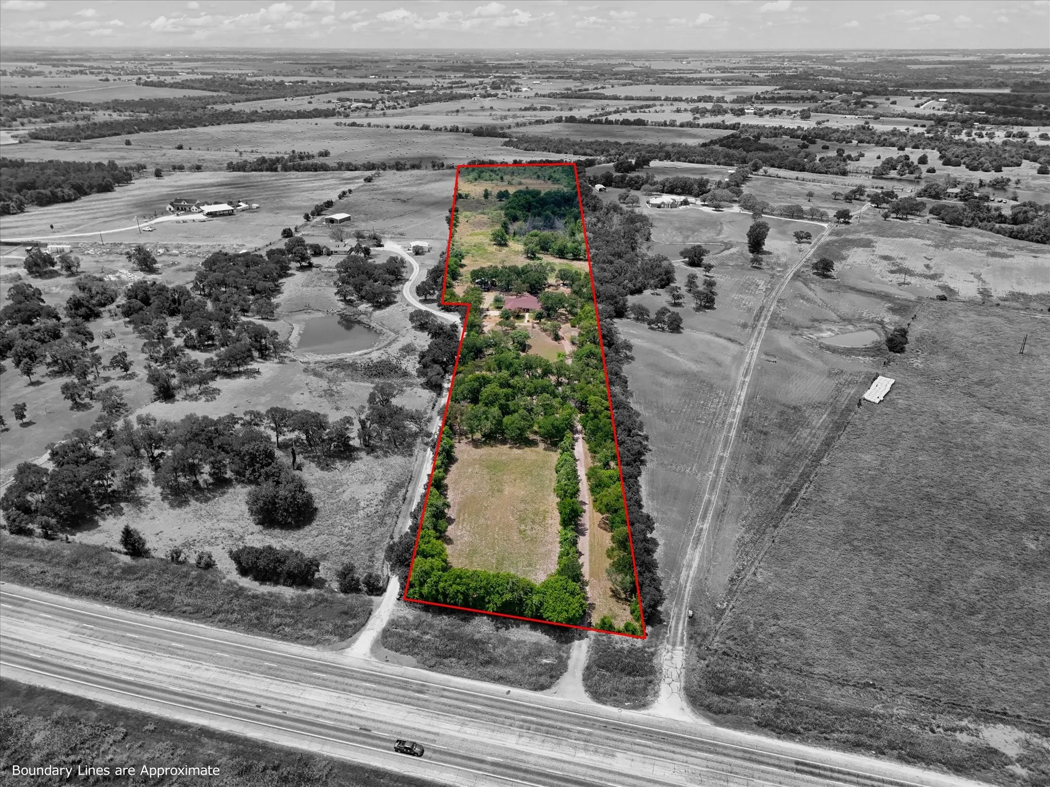 Single Family Residence For Sale in Mc Lennan County , 2534 S Robinson Drive, Robinson, Texas 76706, 3 Bedroom, 3 Bathroom, 2 Garage spaces, 2,712 Sqft, built in 1976, mls#21346491, Real Estate Agent in Robinson, Homes For Sale in Mc Lennan county, Homes For Sale in Robinson, Realtor in Robinson Texas, Real Estate Brokerage Independent Realty Texas, Luminita Cordes Realtor