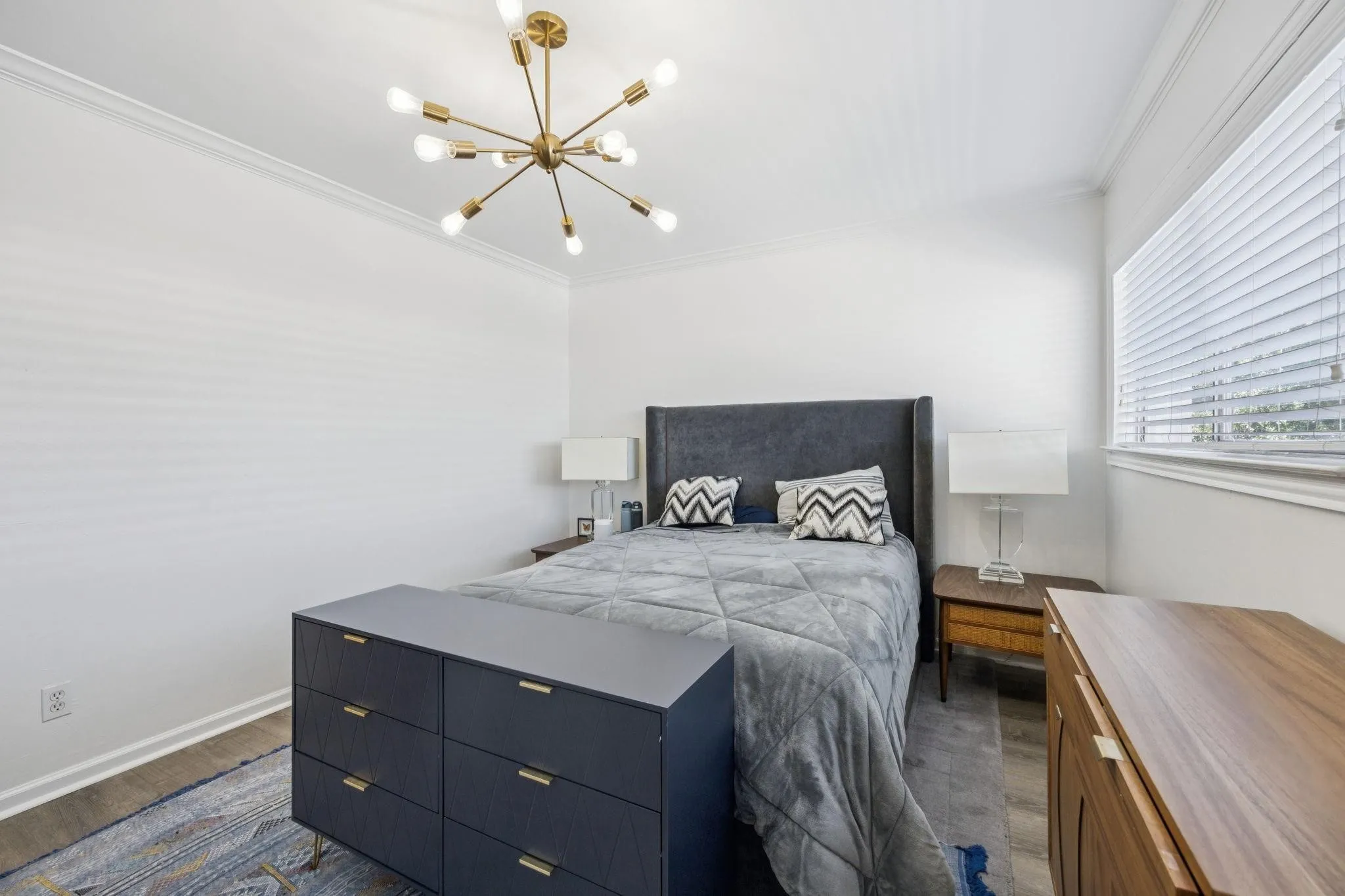 Condominium For Sale in Dallas County , 3321 Cole Avenue 116, Dallas, Texas 75204, 2 Bedroom, 2 Bathroom, Garage spaces, 1,044 Sqft, built in 1961, mls#21346940, Real Estate Agent in Dallas, Homes For Sale in Dallas county, Homes For Sale in Dallas, Realtor in Dallas Texas, Real Estate Brokerage Independent Realty Texas, Luminita Cordes Realtor
