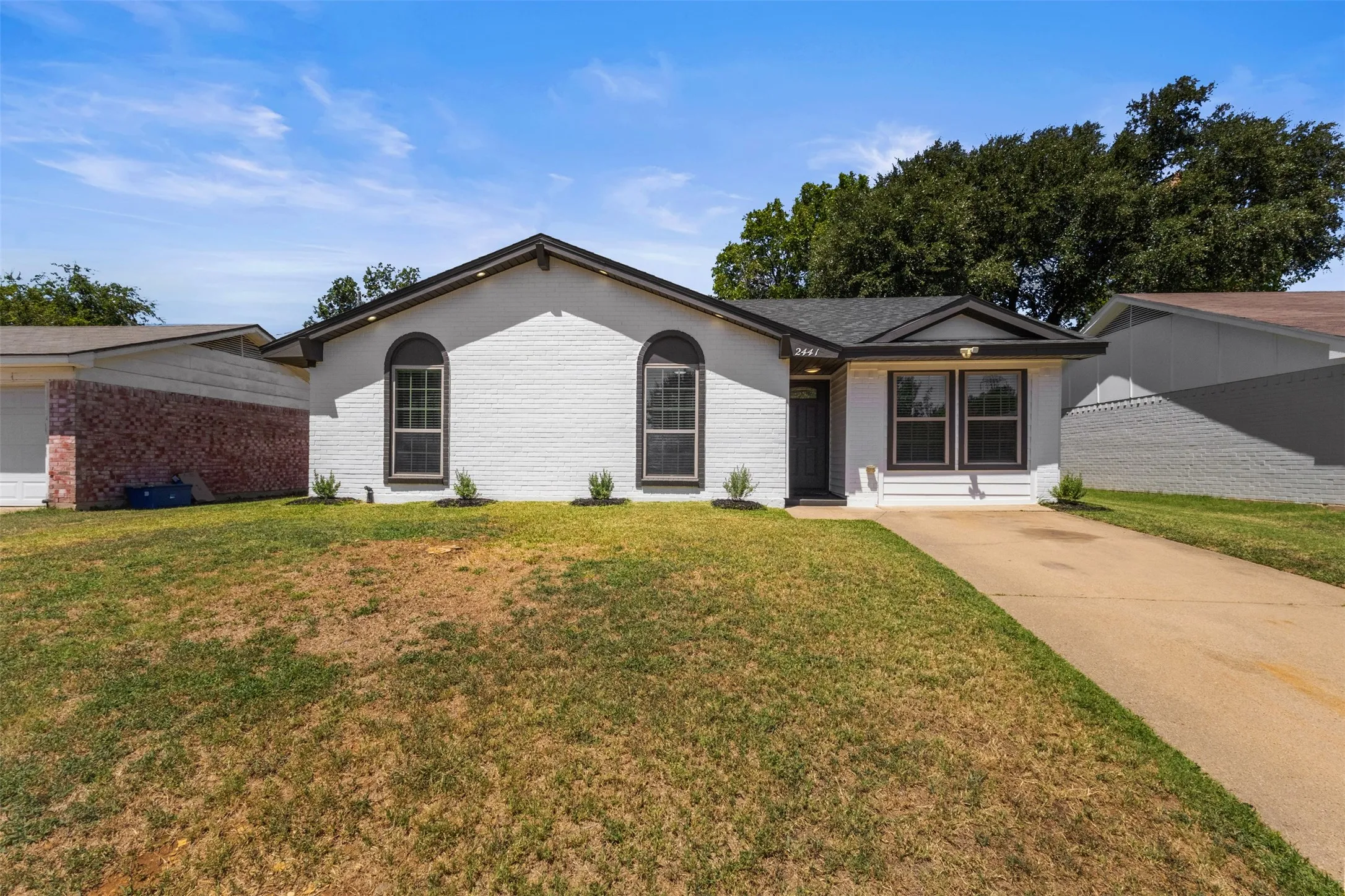 Single Family Residence For Sale in Dallas County , 2441 Miller Street, Grand Prairie, Texas 75051, 3 Bedroom, 2 Bathroom, Garage spaces, 1,101 Sqft, built in 1970, mls#21321304, Real Estate Agent in Grand Prairie, Homes For Sale in Dallas county, Homes For Sale in Grand Prairie, Realtor in Grand Prairie Texas, Real Estate Brokerage Independent Realty Texas, Luminita Cordes Realtor