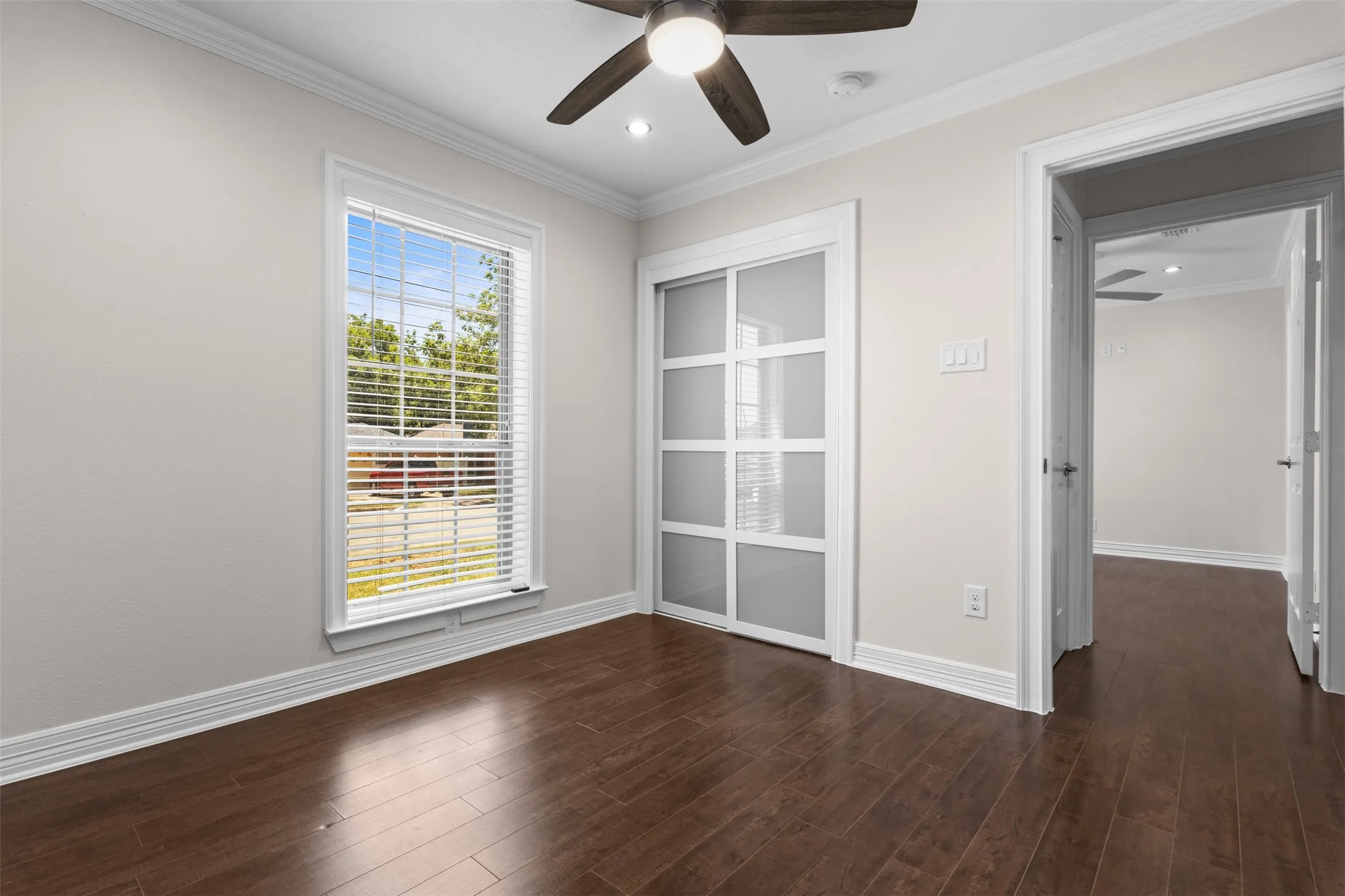 Single Family Residence For Sale in Dallas County , 2441 Miller Street, Grand Prairie, Texas 75051, 3 Bedroom, 2 Bathroom, Garage spaces, 1,101 Sqft, built in 1970, mls#21321304, Real Estate Agent in Grand Prairie, Homes For Sale in Dallas county, Homes For Sale in Grand Prairie, Realtor in Grand Prairie Texas, Real Estate Brokerage Independent Realty Texas, Luminita Cordes Realtor