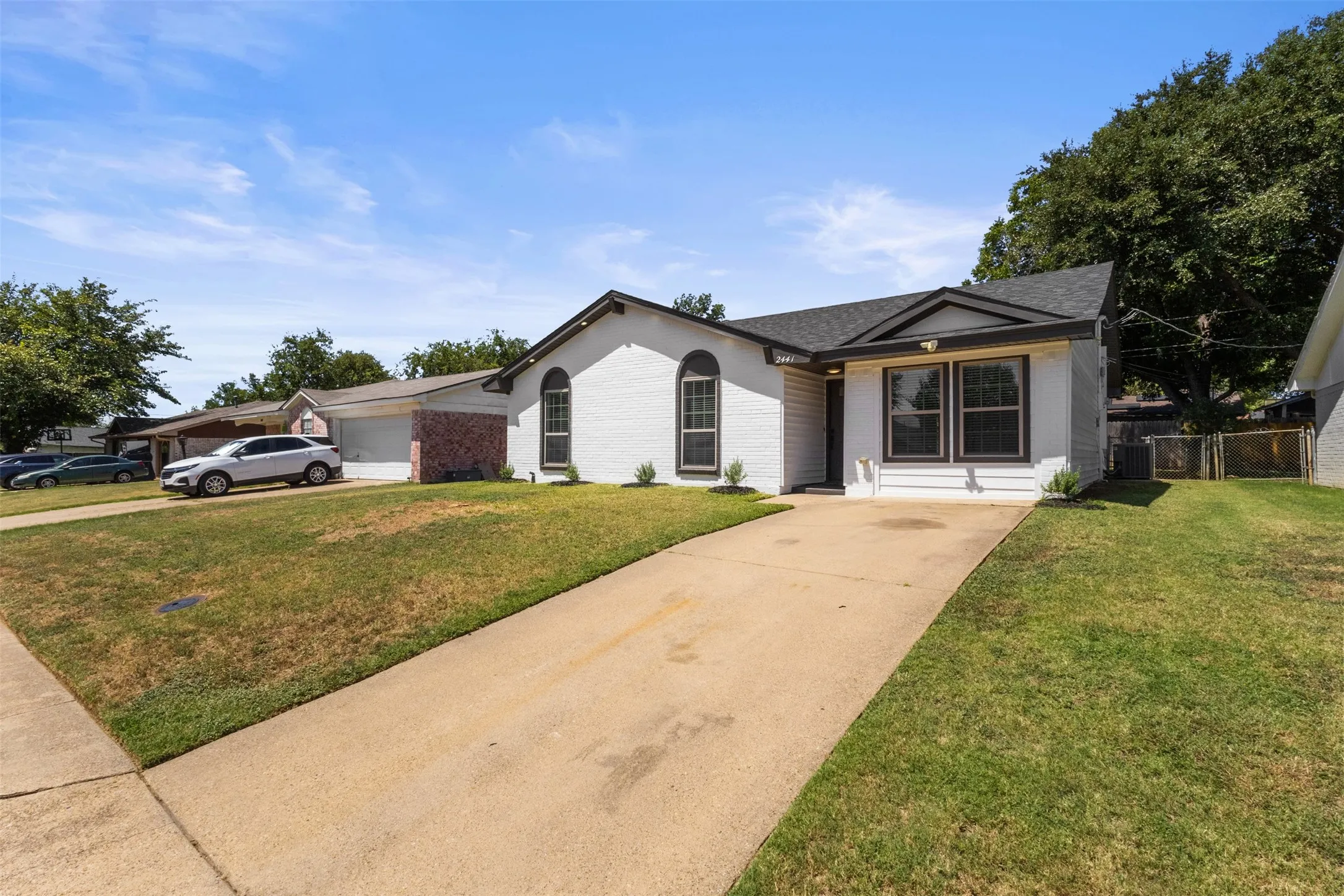 Single Family Residence For Sale in Dallas County , 2441 Miller Street, Grand Prairie, Texas 75051, 3 Bedroom, 2 Bathroom, Garage spaces, 1,101 Sqft, built in 1970, mls#21321304, Real Estate Agent in Grand Prairie, Homes For Sale in Dallas county, Homes For Sale in Grand Prairie, Realtor in Grand Prairie Texas, Real Estate Brokerage Independent Realty Texas, Luminita Cordes Realtor
