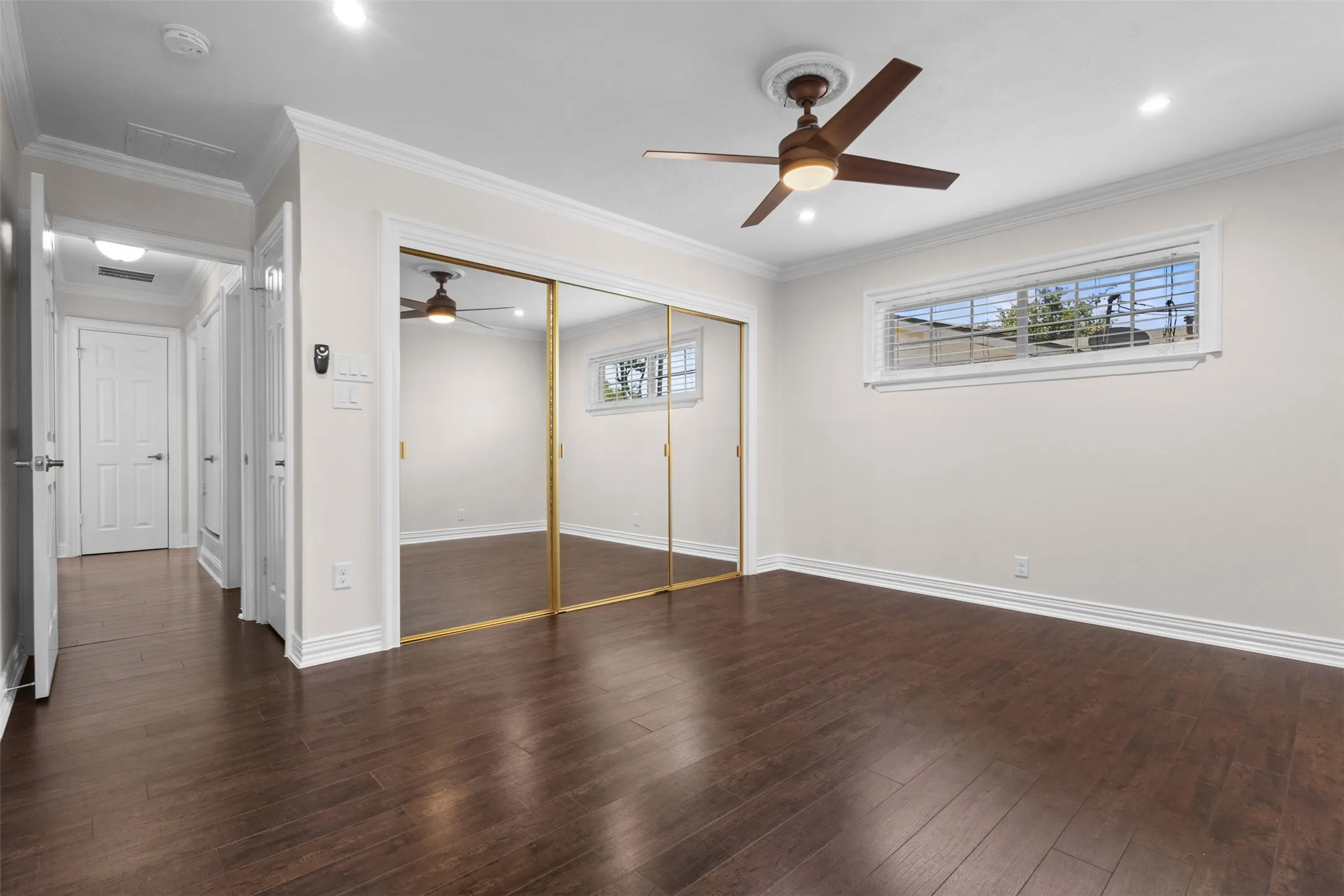 Single Family Residence For Sale in Dallas County , 2441 Miller Street, Grand Prairie, Texas 75051, 3 Bedroom, 2 Bathroom, Garage spaces, 1,101 Sqft, built in 1970, mls#21321304, Real Estate Agent in Grand Prairie, Homes For Sale in Dallas county, Homes For Sale in Grand Prairie, Realtor in Grand Prairie Texas, Real Estate Brokerage Independent Realty Texas, Luminita Cordes Realtor