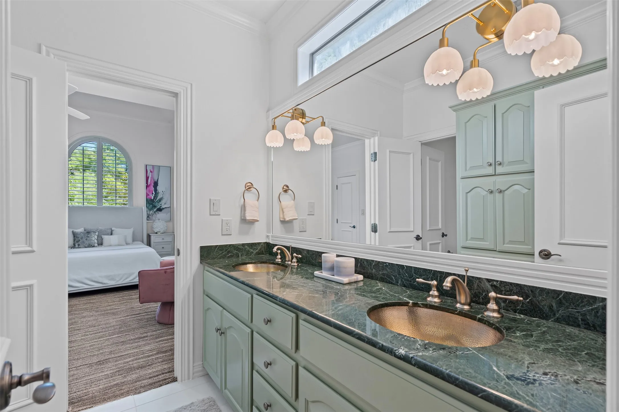 Townhouse For Rent in Dallas County , 4111 Buena Vista Street, Dallas, Texas 75204, 3 Bedrooms, 3 Bathrooms, 2 Garage spaces, 3,095 Sqft, built in 1999, Price $9,000, mls#21345476, Real Estate Agent in Dallas, Homes For Rent in Dallas county, Homes For Rent in Dallas, Realtor in Dallas Texas, Real Estate Brokerage Independent Realty Texas, Luminita Cordes Realtor