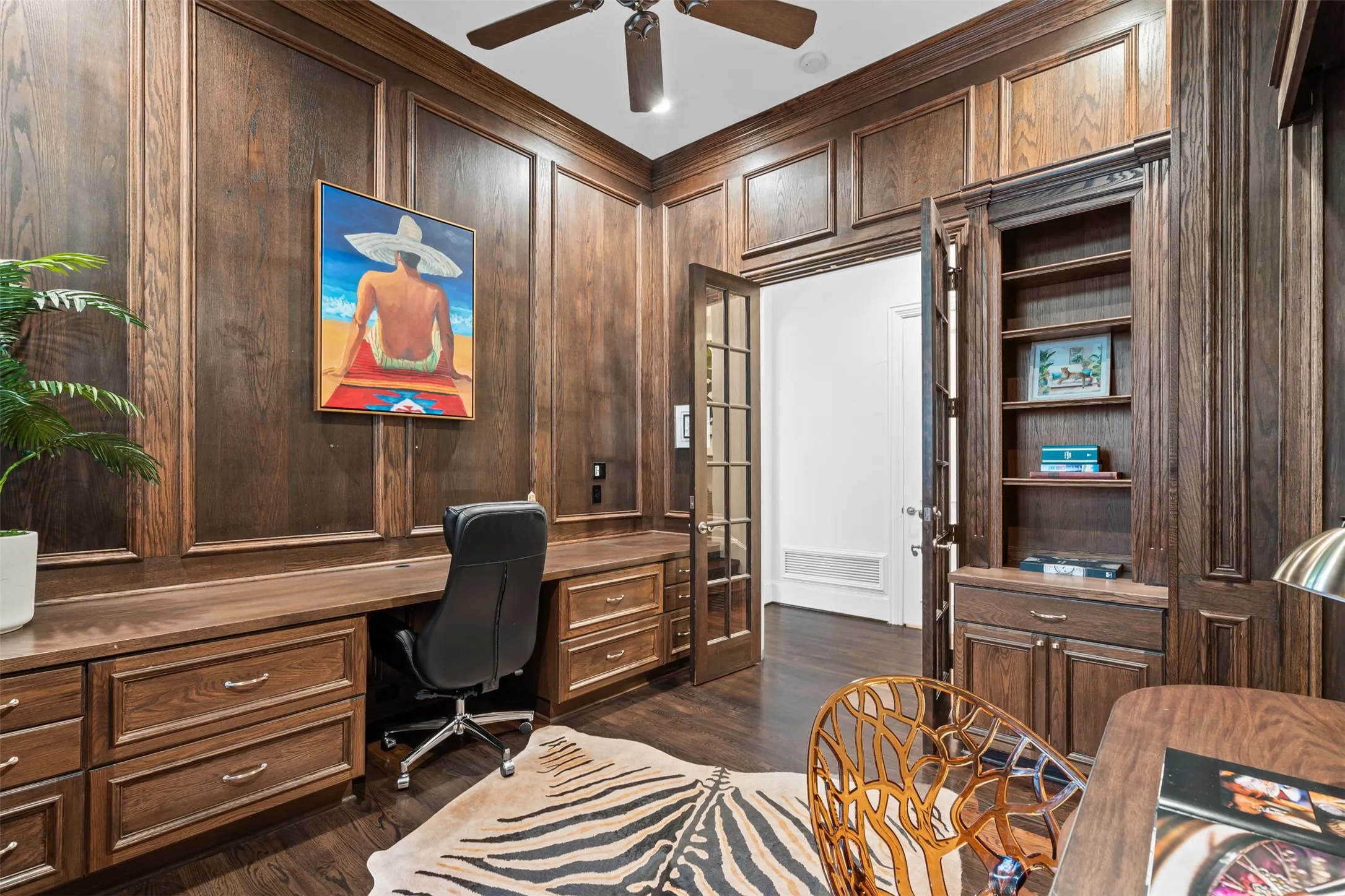 Townhouse For Rent in Dallas County , 4111 Buena Vista Street, Dallas, Texas 75204, 3 Bedrooms, 3 Bathrooms, 2 Garage spaces, 3,095 Sqft, built in 1999, Price $9,000, mls#21345476, Real Estate Agent in Dallas, Homes For Rent in Dallas county, Homes For Rent in Dallas, Realtor in Dallas Texas, Real Estate Brokerage Independent Realty Texas, Luminita Cordes Realtor