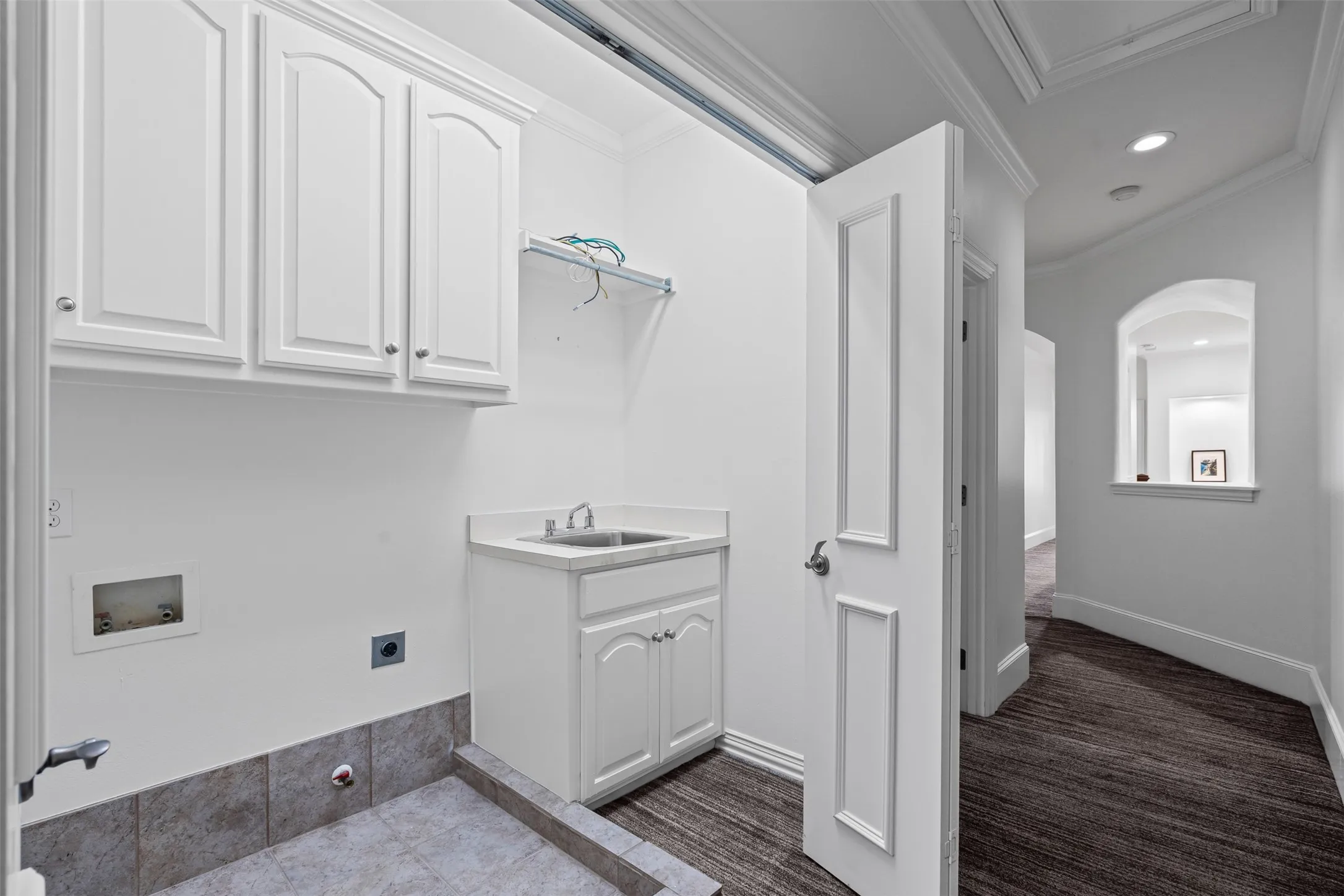 Townhouse For Rent in Dallas County , 4111 Buena Vista Street, Dallas, Texas 75204, 3 Bedrooms, 3 Bathrooms, 2 Garage spaces, 3,095 Sqft, built in 1999, Price $9,000, mls#21345476, Real Estate Agent in Dallas, Homes For Rent in Dallas county, Homes For Rent in Dallas, Realtor in Dallas Texas, Real Estate Brokerage Independent Realty Texas, Luminita Cordes Realtor