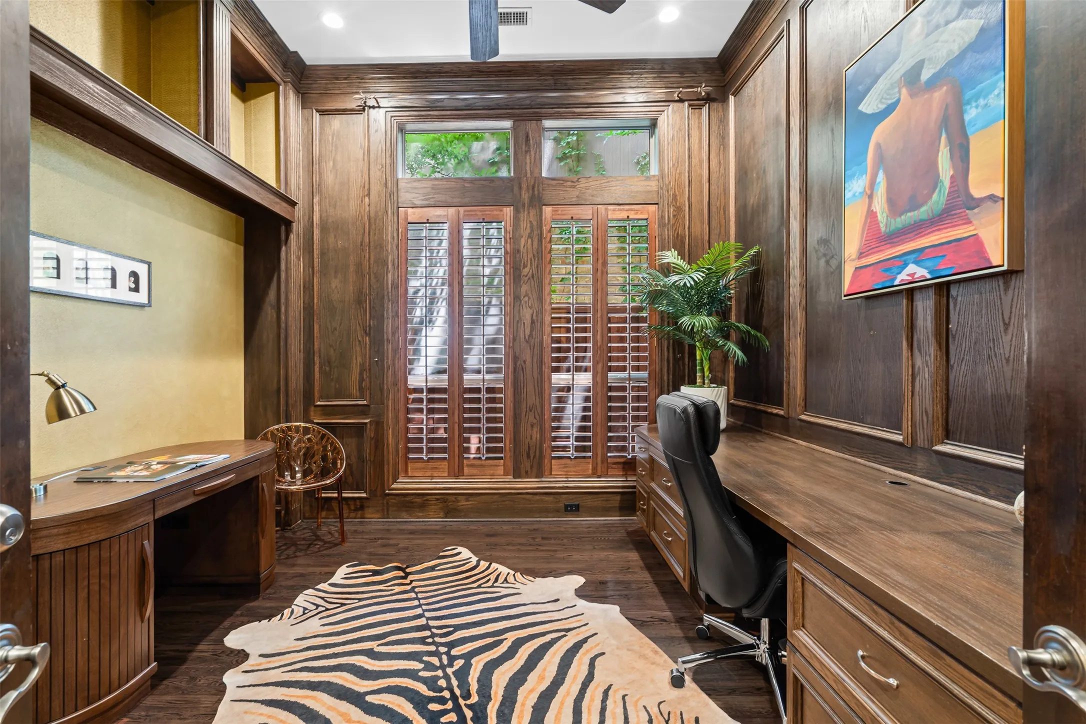 Townhouse For Rent in Dallas County , 4111 Buena Vista Street, Dallas, Texas 75204, 3 Bedrooms, 3 Bathrooms, 2 Garage spaces, 3,095 Sqft, built in 1999, Price $9,000, mls#21345476, Real Estate Agent in Dallas, Homes For Rent in Dallas county, Homes For Rent in Dallas, Realtor in Dallas Texas, Real Estate Brokerage Independent Realty Texas, Luminita Cordes Realtor