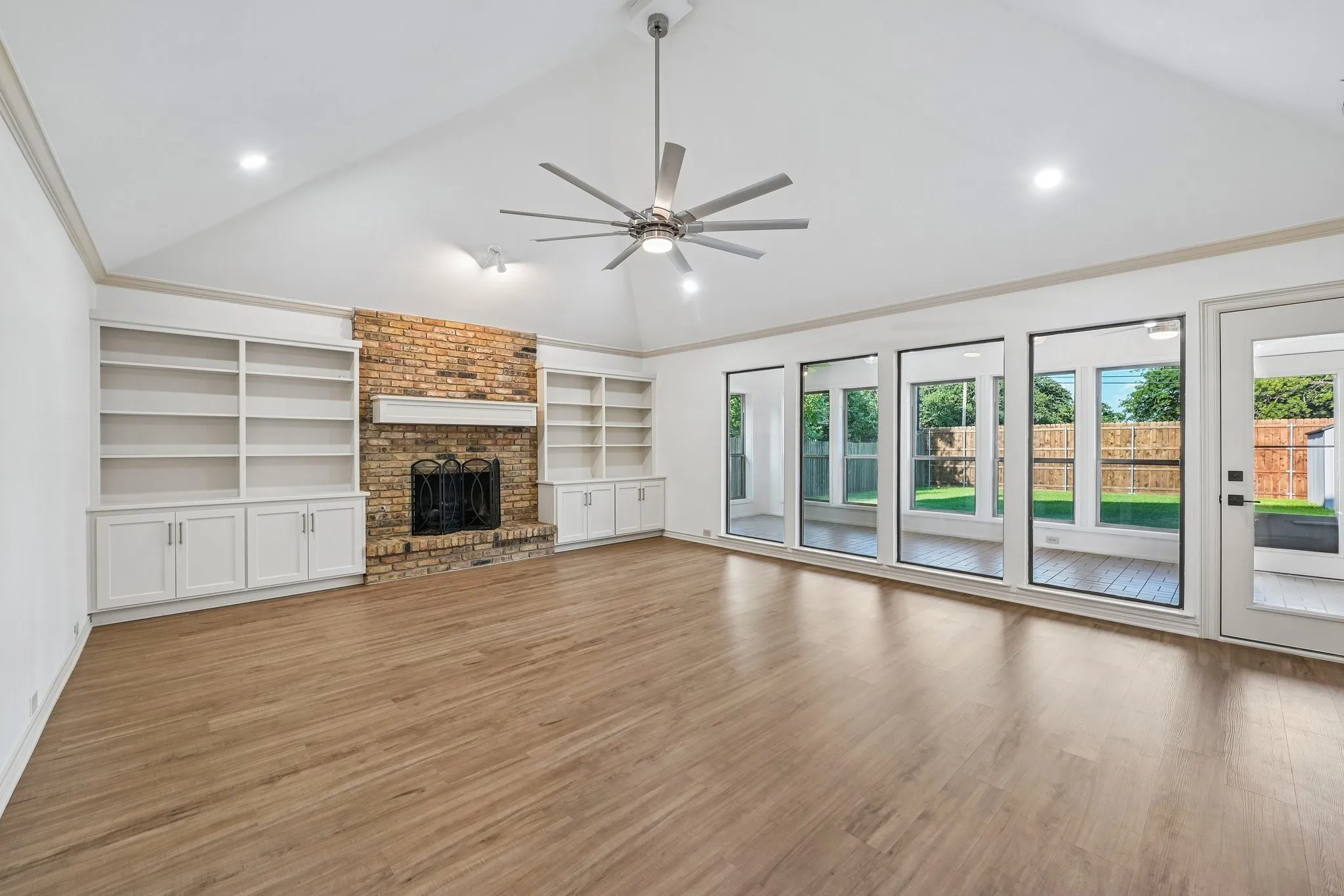 Single Family Residence For Sale in Dallas County , 1412 Wagonwheel Court, Irving, Texas 75061, 3 Bedroom, 3 Bathroom, 2 Garage spaces, 2,662 Sqft, built in 1983, mls#21344119, Real Estate Agent in Irving, Homes For Sale in Dallas county, Homes For Sale in Irving, Realtor in Irving Texas, Real Estate Brokerage Independent Realty Texas, Luminita Cordes Realtor