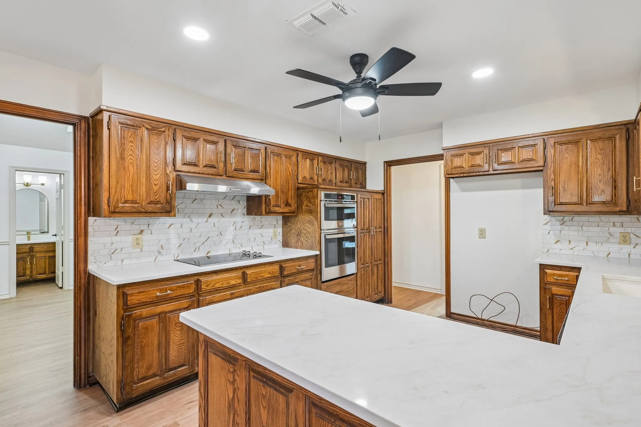 Single Family Residence For Sale in Dallas County , 1412 Wagonwheel Court, Irving, Texas 75061, 3 Bedroom, 3 Bathroom, 2 Garage spaces, 2,662 Sqft, built in 1983, mls#21344119, Real Estate Agent in Irving, Homes For Sale in Dallas county, Homes For Sale in Irving, Realtor in Irving Texas, Real Estate Brokerage Independent Realty Texas, Luminita Cordes Realtor