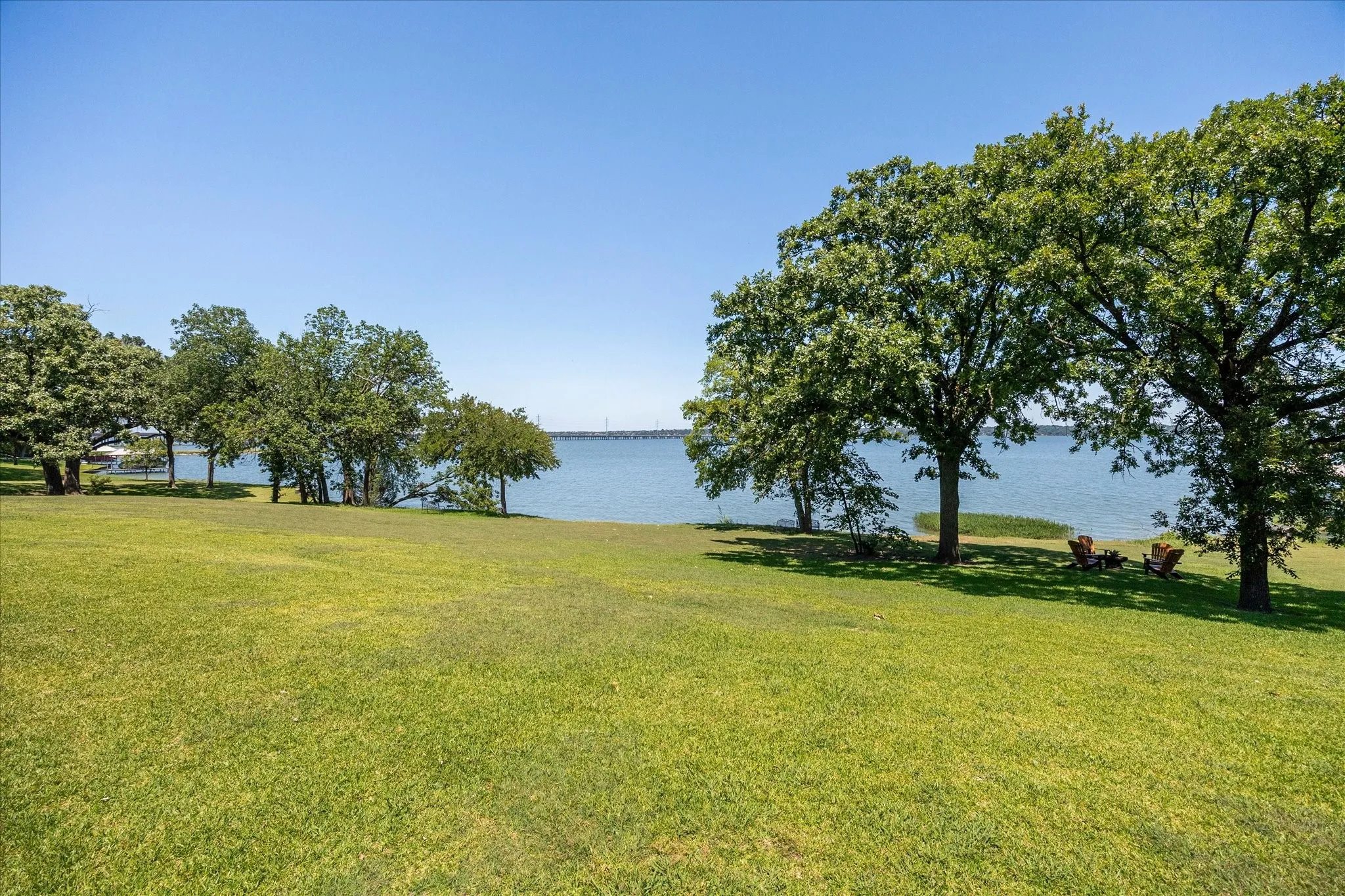 Single Family Residence For Sale in Rockwall County , 9959 Waterfront Trail, Rowlett, Texas 75087, 3 Bedroom, 3 Bathroom, 1 Garage spaces, 1,803 Sqft, built in 1986, mls#21343426, Real Estate Agent in Rowlett, Homes For Sale in Rockwall county, Homes For Sale in Rowlett, Realtor in Rowlett Texas, Real Estate Brokerage Independent Realty Texas, Luminita Cordes Realtor