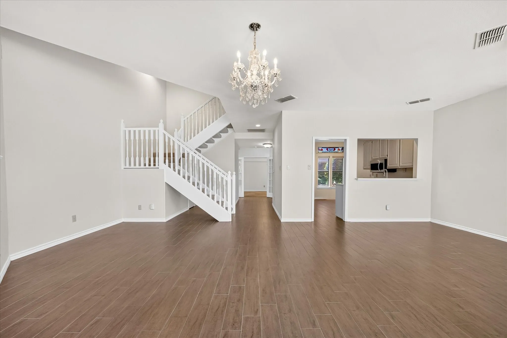 Single Family Residence For Sale in Rockwall County , 9959 Waterfront Trail, Rowlett, Texas 75087, 3 Bedroom, 3 Bathroom, 1 Garage spaces, 1,803 Sqft, built in 1986, mls#21343426, Real Estate Agent in Rowlett, Homes For Sale in Rockwall county, Homes For Sale in Rowlett, Realtor in Rowlett Texas, Real Estate Brokerage Independent Realty Texas, Luminita Cordes Realtor