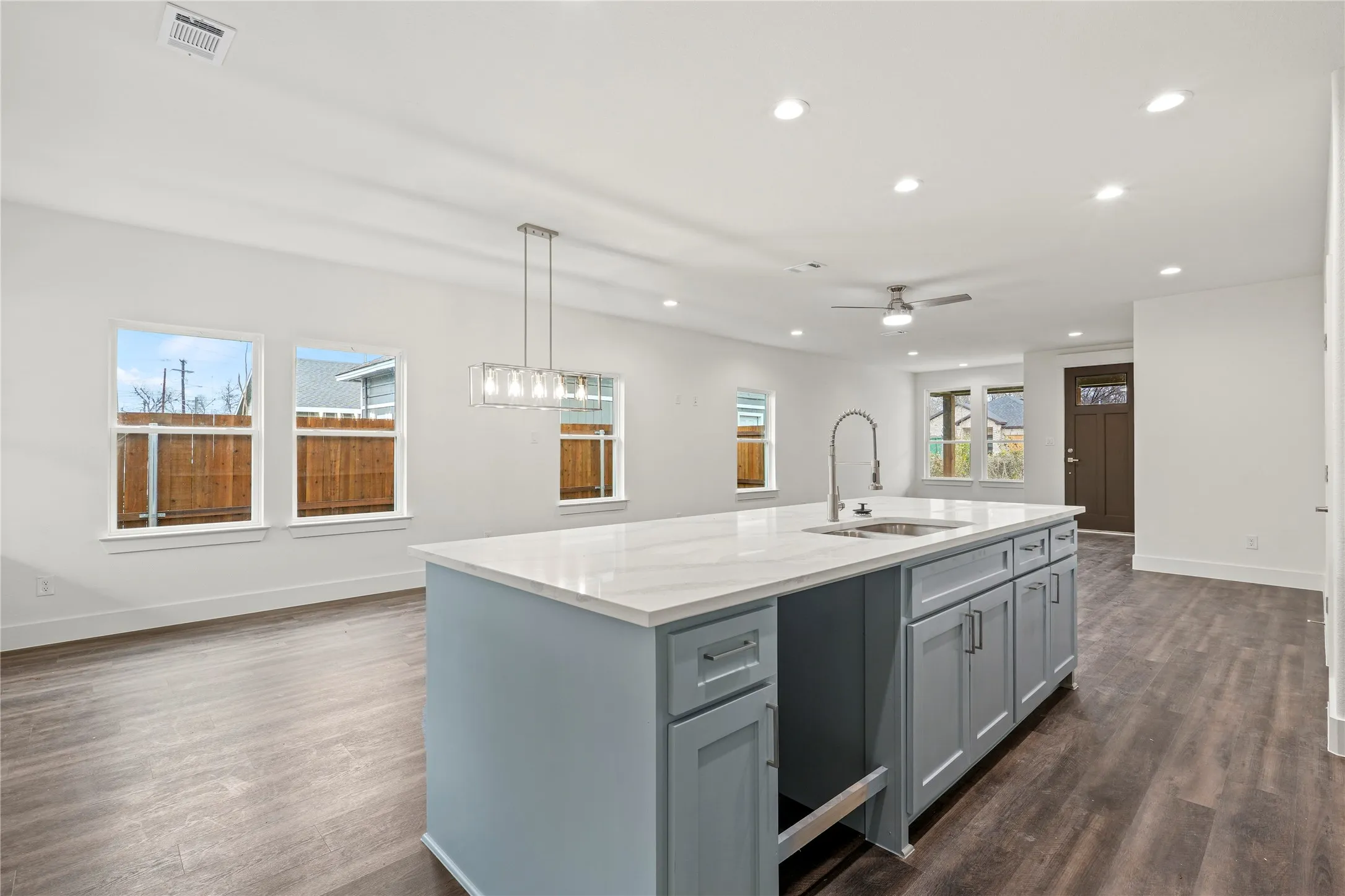 Single Family Residence For Sale in Dallas County , 3335 Spring Avenue, Dallas, Texas 75215, 3 Bedrooms, 2 Bathrooms, 2 Garage spaces, 2,215 Sqft, built in 2026, Price $325,000, mls#21346956, Real Estate Agent in Dallas, Homes For Sale in Dallas county, Homes For Sale in Dallas, Realtor in Dallas Texas, Real Estate Brokerage Independent Realty Texas, Luminita Cordes Realtor