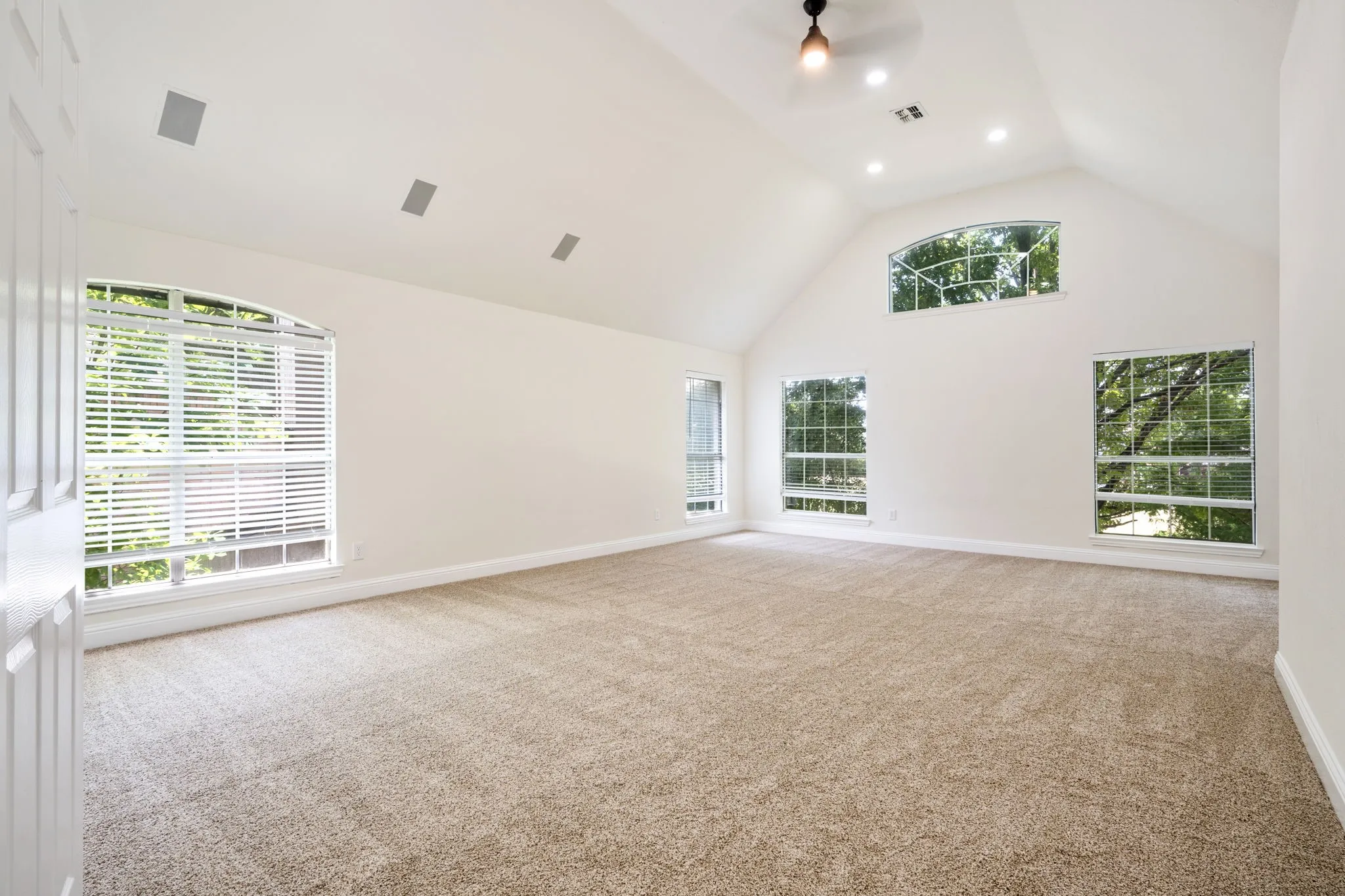 Single Family Residence For Sale in Collin County , 5901 Louisville Drive, Frisco, Texas 75035, 4 Bedroom, 4 Bathroom, 2 Garage spaces, 4,341 Sqft, built in 1995, mls#21346809, Real Estate Agent in Frisco, Homes For Sale in Collin county, Homes For Sale in Frisco, Realtor in Frisco Texas, Real Estate Brokerage Independent Realty Texas, Luminita Cordes Realtor