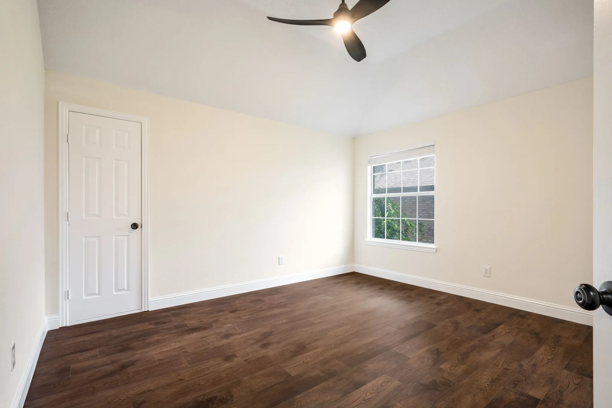 Single Family Residence For Sale in Collin County , 5901 Louisville Drive, Frisco, Texas 75035, 4 Bedroom, 4 Bathroom, 2 Garage spaces, 4,341 Sqft, built in 1995, mls#21346809, Real Estate Agent in Frisco, Homes For Sale in Collin county, Homes For Sale in Frisco, Realtor in Frisco Texas, Real Estate Brokerage Independent Realty Texas, Luminita Cordes Realtor