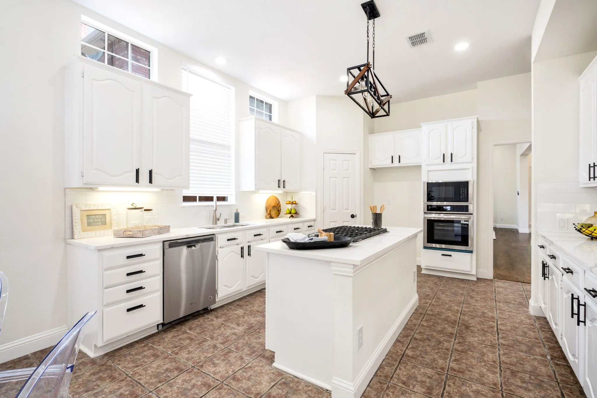 Single Family Residence For Sale in Collin County , 5901 Louisville Drive, Frisco, Texas 75035, 4 Bedroom, 4 Bathroom, 2 Garage spaces, 4,341 Sqft, built in 1995, mls#21346809, Real Estate Agent in Frisco, Homes For Sale in Collin county, Homes For Sale in Frisco, Realtor in Frisco Texas, Real Estate Brokerage Independent Realty Texas, Luminita Cordes Realtor