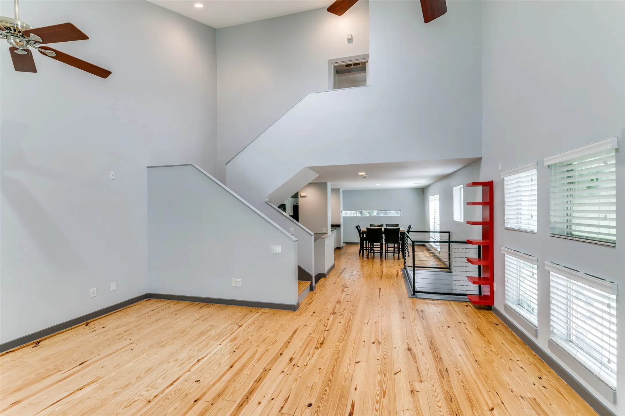 Townhouse For Rent in Dallas County , 3801 San Jacinto Street B, Dallas, Texas 75204, 2 Bedroom, 2 Bathroom, 2 Garage spaces, 1,712 Sqft, built in 2001, mls#21346950, Real Estate Agent in Dallas, Homes For Rent in Dallas county, Homes For Rent in Dallas, Realtor in Dallas Texas, Real Estate Brokerage Independent Realty Texas, Luminita Cordes Realtor