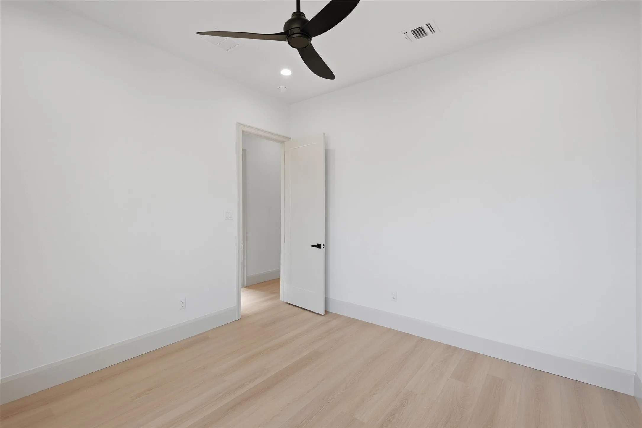 Single Family Residence For Sale in Parker County , 2073 Preserve Trail, Weatherford, Texas 76087, 4 Bedroom, 3 Bathroom, 3 Garage spaces, 2,910 Sqft, built in 2026, mls#21346574, Real Estate Agent in Weatherford, Homes For Sale in Parker county, Homes For Sale in Weatherford, Realtor in Weatherford Texas, Real Estate Brokerage Independent Realty Texas, Luminita Cordes Realtor