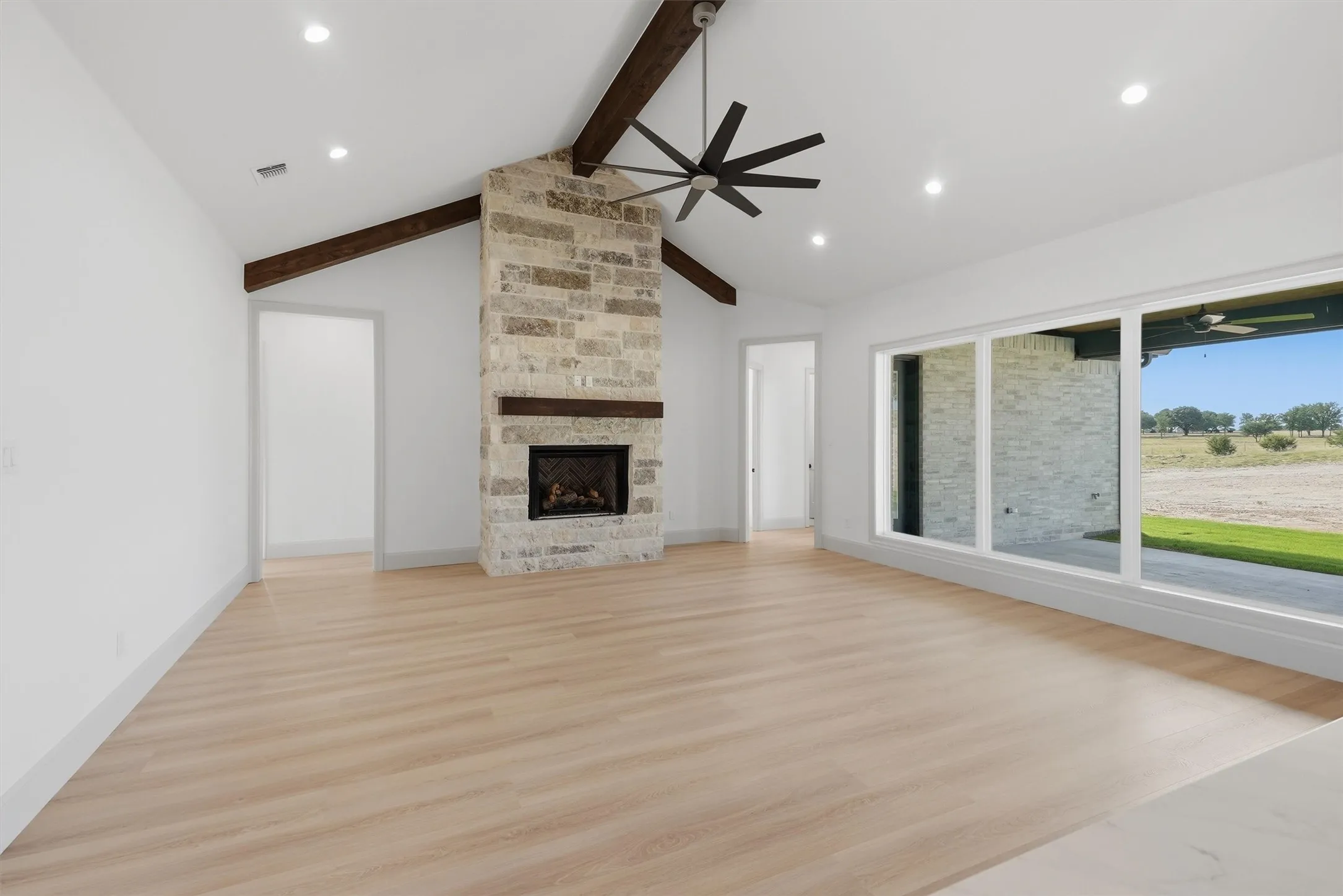 Single Family Residence For Sale in Parker County , 2073 Preserve Trail, Weatherford, Texas 76087, 4 Bedroom, 3 Bathroom, 3 Garage spaces, 2,910 Sqft, built in 2026, mls#21346574, Real Estate Agent in Weatherford, Homes For Sale in Parker county, Homes For Sale in Weatherford, Realtor in Weatherford Texas, Real Estate Brokerage Independent Realty Texas, Luminita Cordes Realtor