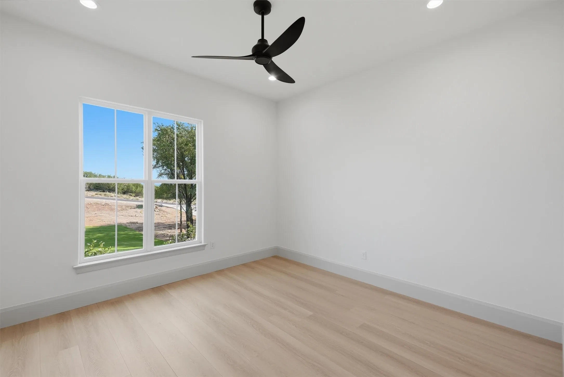 Single Family Residence For Sale in Parker County , 2073 Preserve Trail, Weatherford, Texas 76087, 4 Bedroom, 3 Bathroom, 3 Garage spaces, 2,910 Sqft, built in 2026, mls#21346574, Real Estate Agent in Weatherford, Homes For Sale in Parker county, Homes For Sale in Weatherford, Realtor in Weatherford Texas, Real Estate Brokerage Independent Realty Texas, Luminita Cordes Realtor