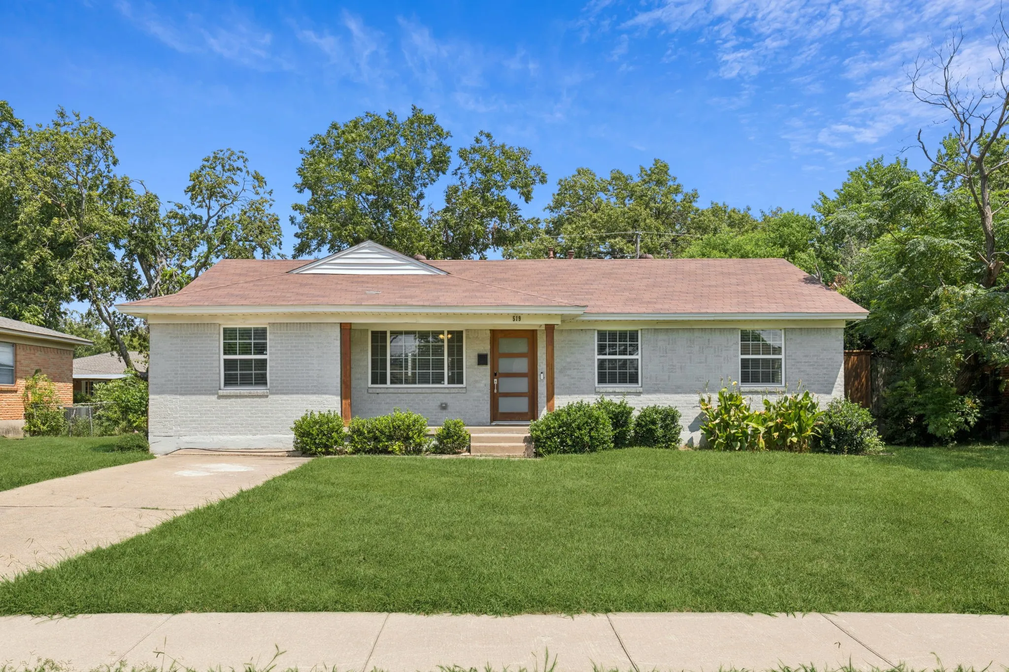 Single Family Residence For Sale in Dallas County , 519 Royal Crest Drive, Richardson, Texas 75081, 3 Bedroom, 2 Bathroom, Garage spaces, 1,407 Sqft, built in 1959, mls#21344937, Real Estate Agent in Richardson, Homes For Sale in Dallas county, Homes For Sale in Richardson, Realtor in Richardson Texas, Real Estate Brokerage Independent Realty Texas, Luminita Cordes Realtor