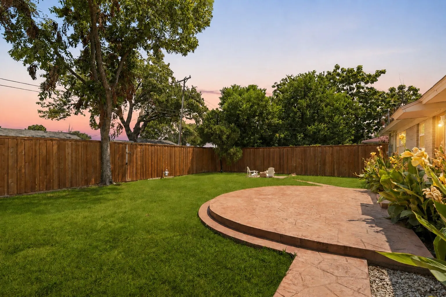 Single Family Residence For Sale in Dallas County , 519 Royal Crest Drive, Richardson, Texas 75081, 3 Bedroom, 2 Bathroom, Garage spaces, 1,407 Sqft, built in 1959, mls#21344937, Real Estate Agent in Richardson, Homes For Sale in Dallas county, Homes For Sale in Richardson, Realtor in Richardson Texas, Real Estate Brokerage Independent Realty Texas, Luminita Cordes Realtor