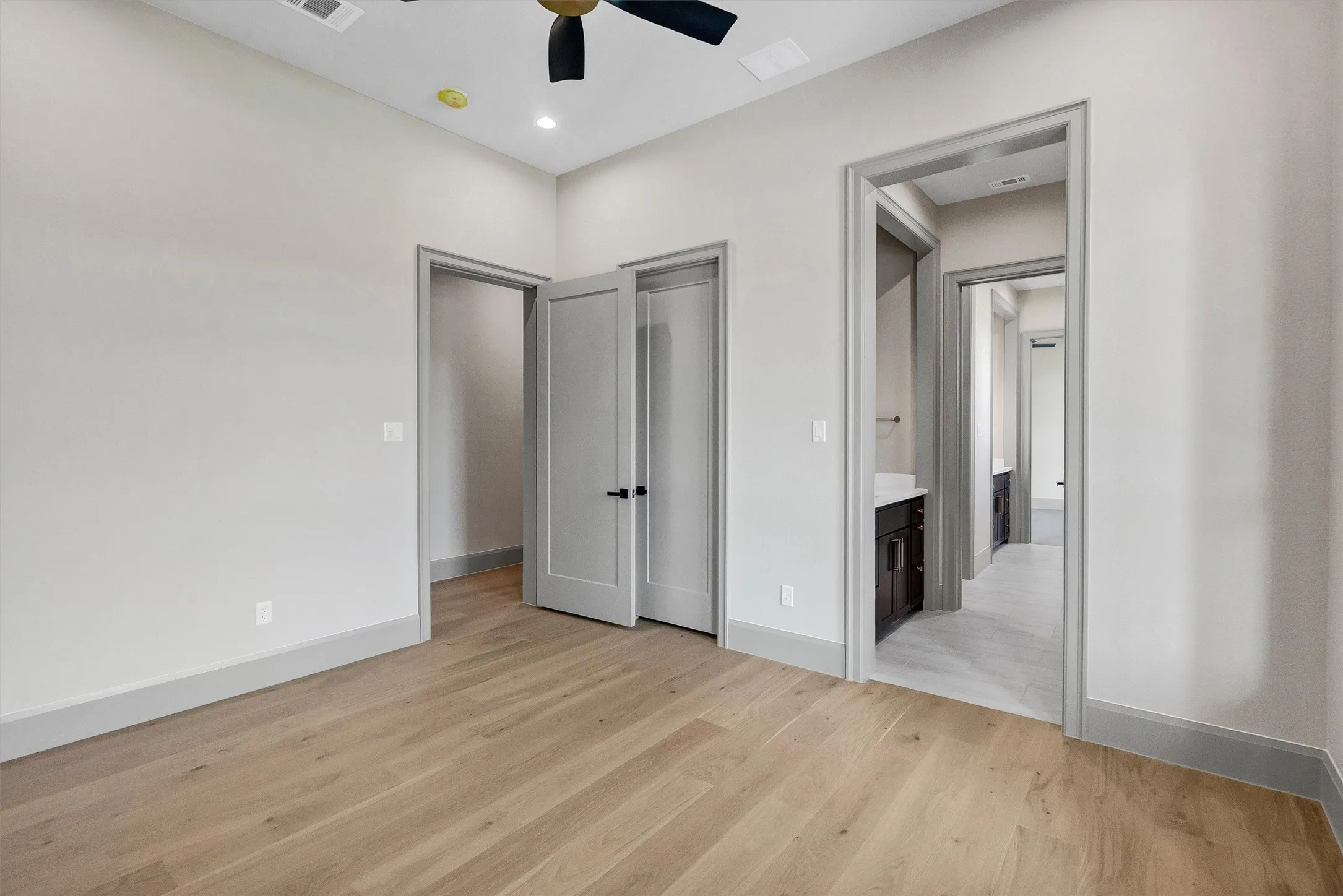 Single Family Residence For Sale in Parker County , 519 Royal Santana Run, Weatherford, Texas 76087, 5 Bedroom, 5 Bathroom, 3 Garage spaces, 4,720 Sqft, built in 2026, mls#21346294, Real Estate Agent in Weatherford, Homes For Sale in Parker county, Homes For Sale in Weatherford, Realtor in Weatherford Texas, Real Estate Brokerage Independent Realty Texas, Luminita Cordes Realtor
