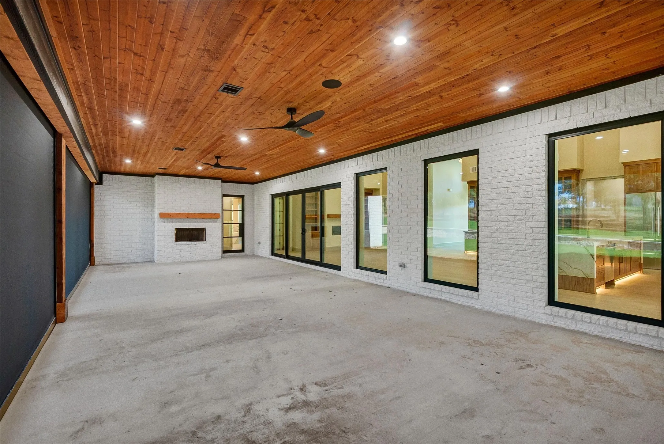 Single Family Residence For Sale in Parker County , 519 Royal Santana Run, Weatherford, Texas 76087, 5 Bedroom, 5 Bathroom, 3 Garage spaces, 4,720 Sqft, built in 2026, mls#21346294, Real Estate Agent in Weatherford, Homes For Sale in Parker county, Homes For Sale in Weatherford, Realtor in Weatherford Texas, Real Estate Brokerage Independent Realty Texas, Luminita Cordes Realtor