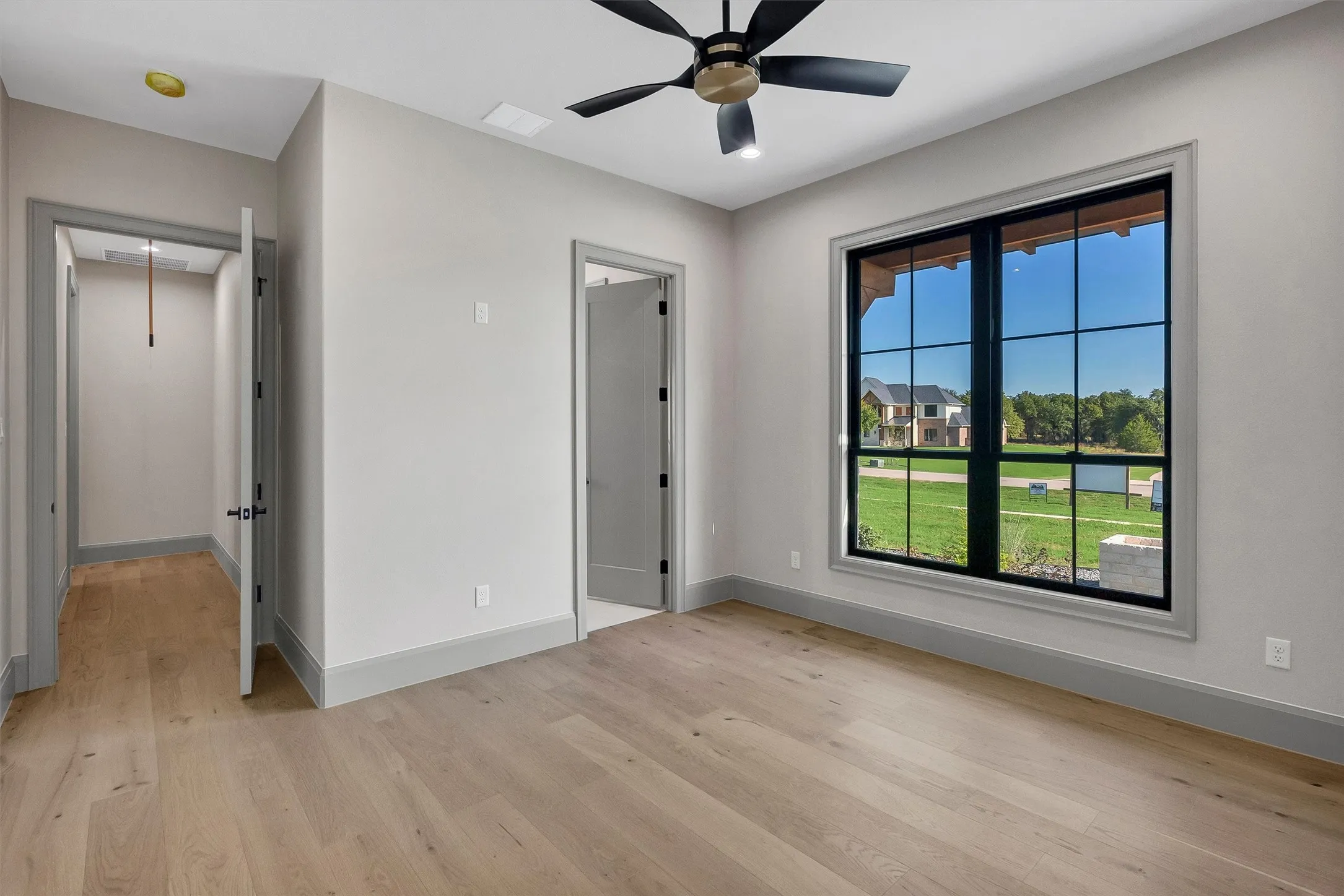 Single Family Residence For Sale in Parker County , 519 Royal Santana Run, Weatherford, Texas 76087, 5 Bedroom, 5 Bathroom, 3 Garage spaces, 4,720 Sqft, built in 2026, mls#21346294, Real Estate Agent in Weatherford, Homes For Sale in Parker county, Homes For Sale in Weatherford, Realtor in Weatherford Texas, Real Estate Brokerage Independent Realty Texas, Luminita Cordes Realtor