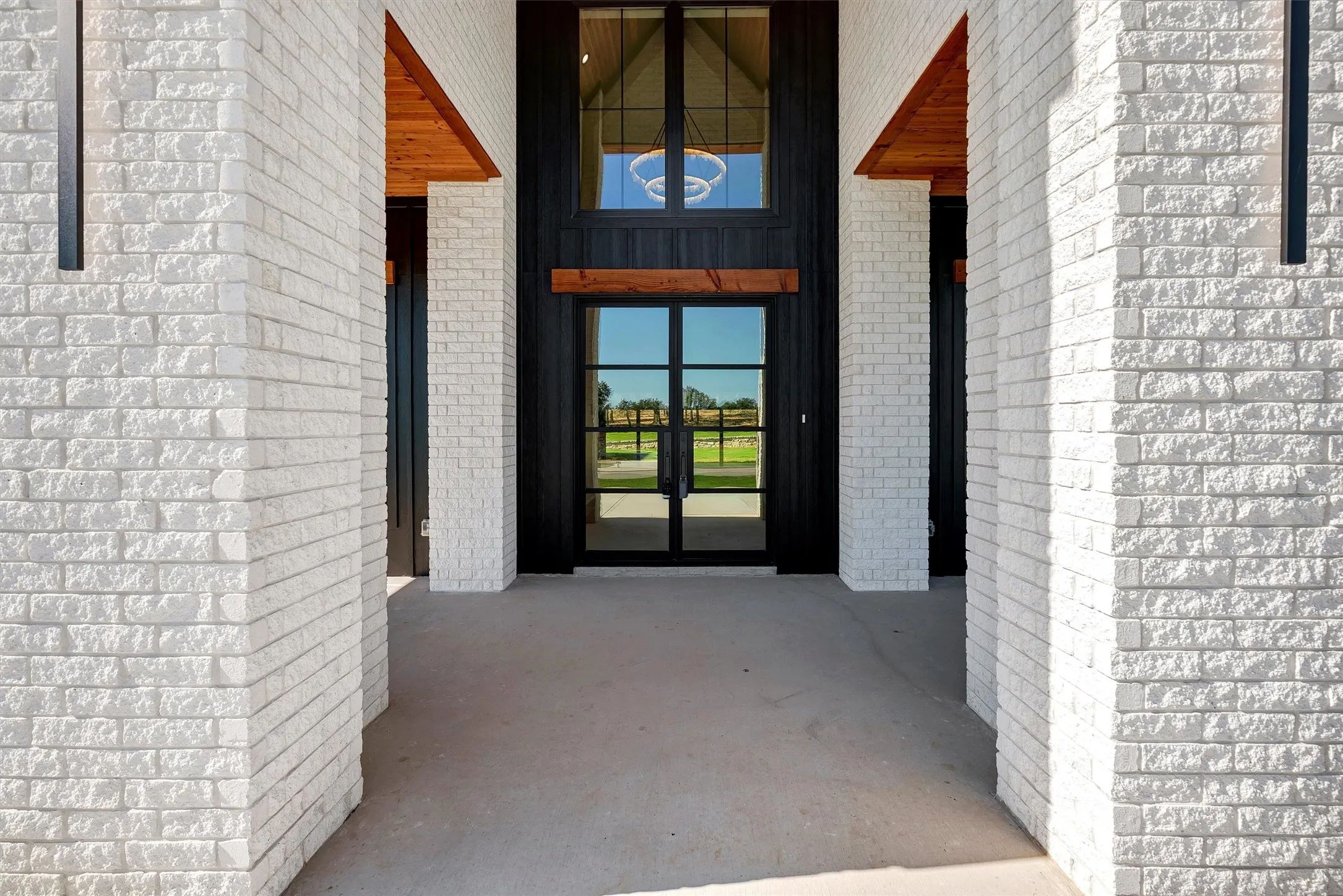 Single Family Residence For Sale in Parker County , 519 Royal Santana Run, Weatherford, Texas 76087, 5 Bedroom, 5 Bathroom, 3 Garage spaces, 4,720 Sqft, built in 2026, mls#21346294, Real Estate Agent in Weatherford, Homes For Sale in Parker county, Homes For Sale in Weatherford, Realtor in Weatherford Texas, Real Estate Brokerage Independent Realty Texas, Luminita Cordes Realtor