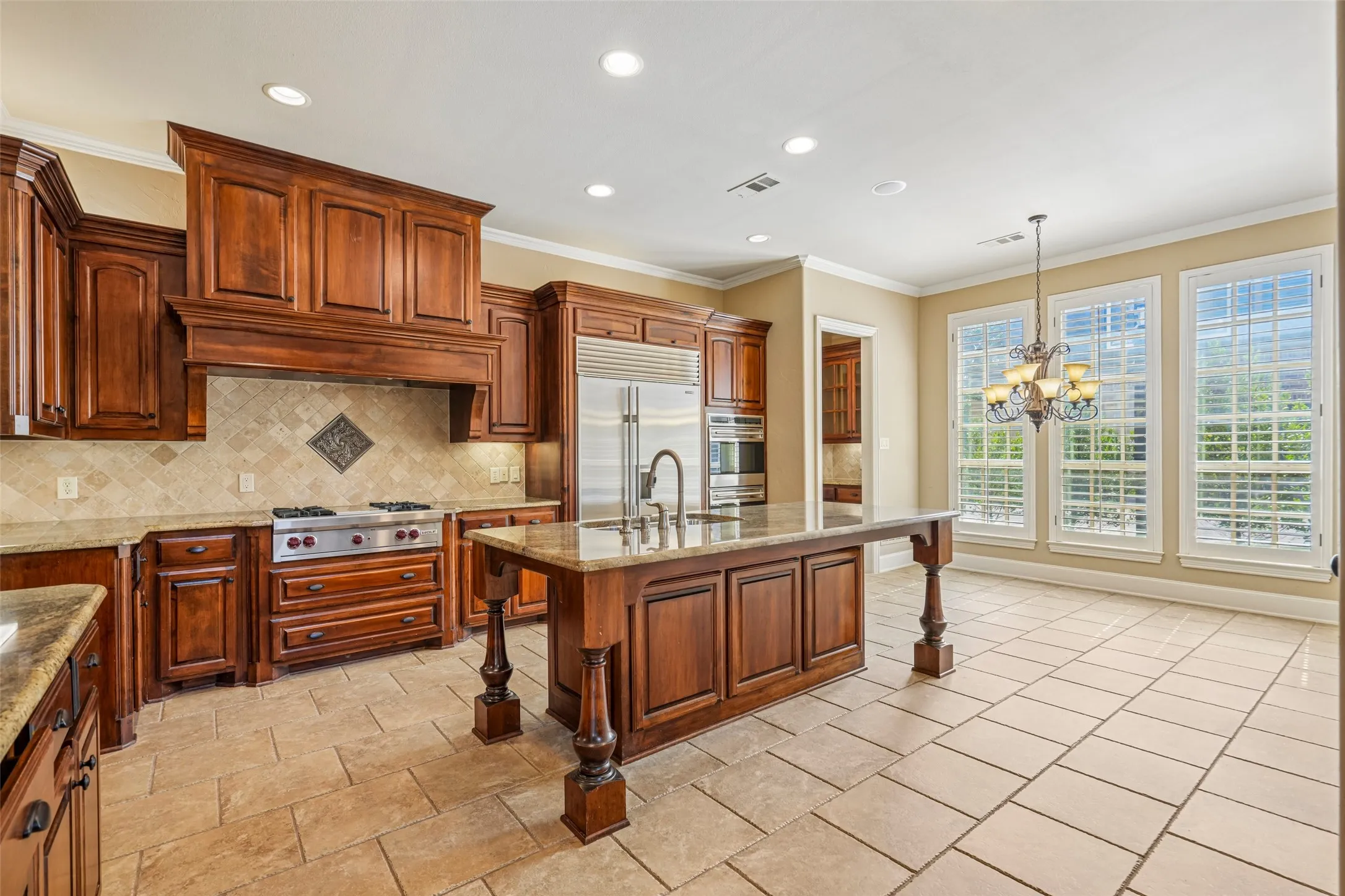 Single Family Residence For Sale in Denton County , 2800 Seven Shields Lane, Lewisville, Texas 75056, 4 Bedroom, 4 Bathroom, 3 Garage spaces, 4,302 Sqft, built in 2006, mls#21346972, Real Estate Agent in Lewisville, Homes For Sale in Denton county, Homes For Sale in Lewisville, Realtor in Lewisville Texas, Real Estate Brokerage Independent Realty Texas, Luminita Cordes Realtor