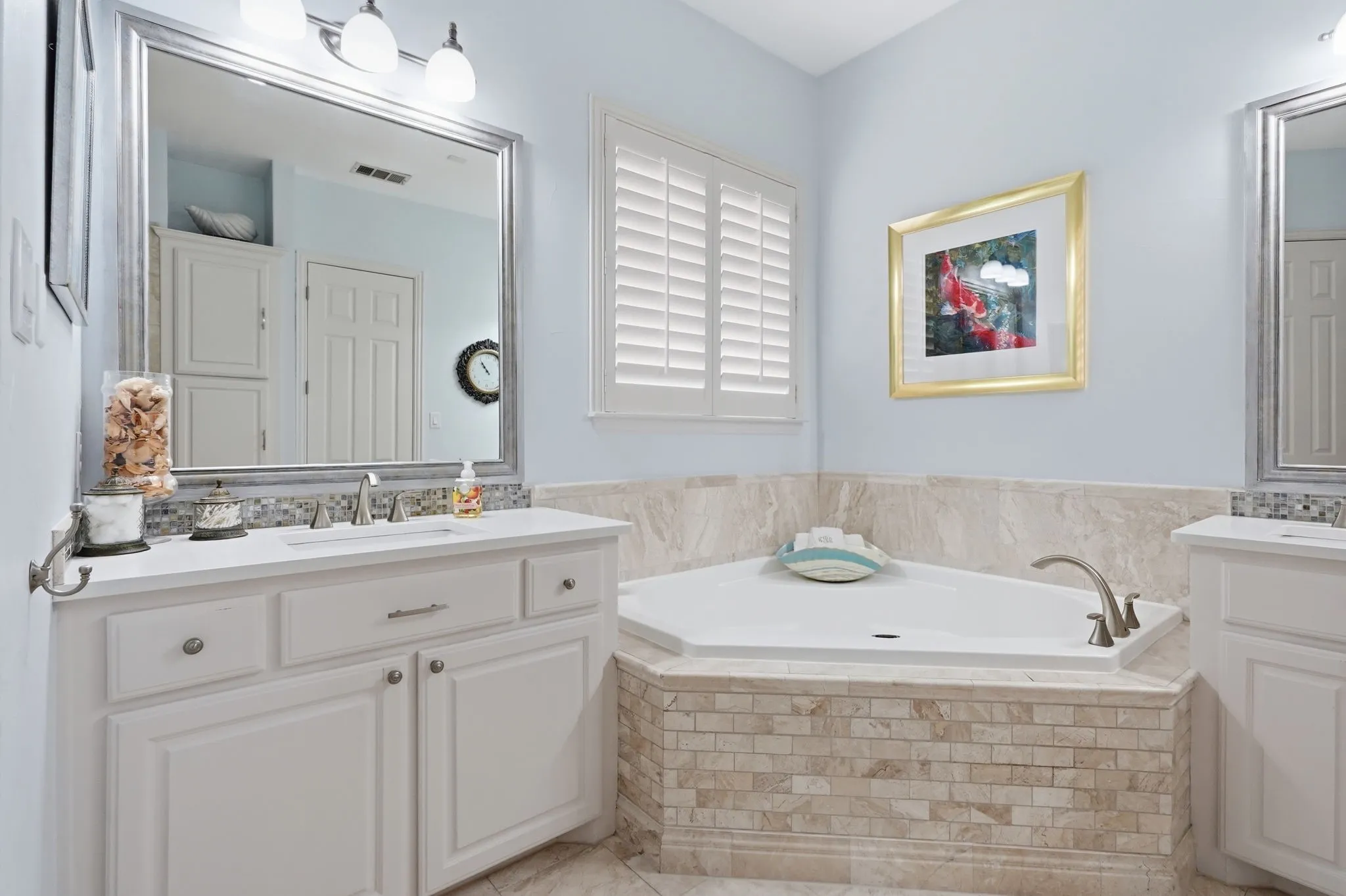 Single Family Residence For Sale in Tarrant County , 2104 Watercrest Court, Keller, Texas 76248, 5 Bedroom, 4 Bathroom, 2 Garage spaces, 3,252 Sqft, built in 2000, mls#21338341, Real Estate Agent in Keller, Homes For Sale in Tarrant county, Homes For Sale in Keller, Realtor in Keller Texas, Real Estate Brokerage Independent Realty Texas, Luminita Cordes Realtor