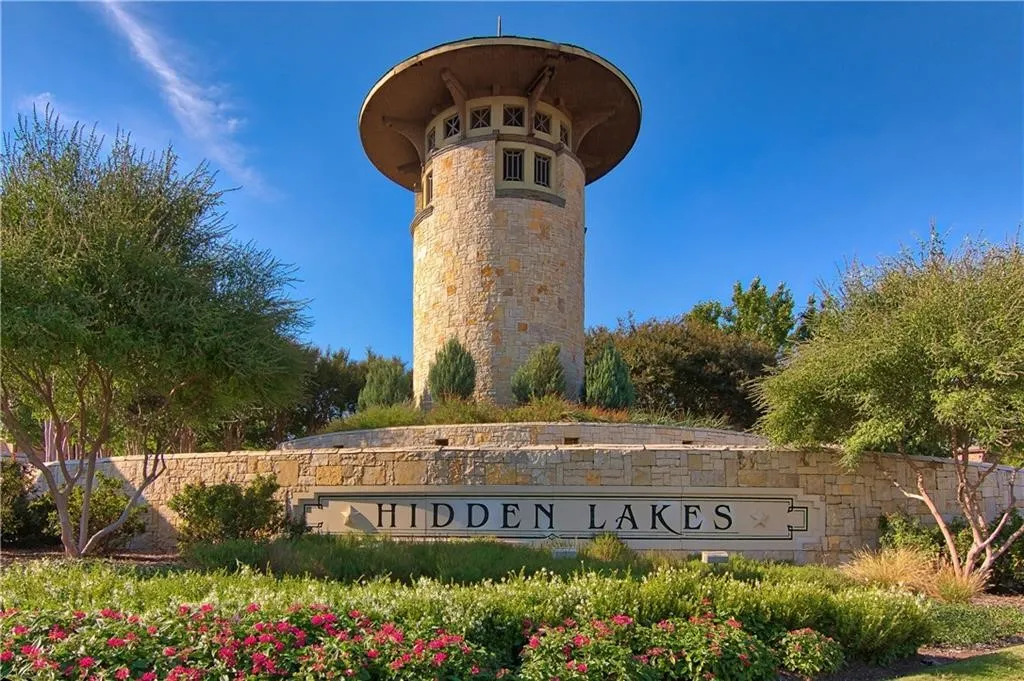 Single Family Residence For Sale in Tarrant County , 2104 Watercrest Court, Keller, Texas 76248, 5 Bedroom, 4 Bathroom, 2 Garage spaces, 3,252 Sqft, built in 2000, mls#21338341, Real Estate Agent in Keller, Homes For Sale in Tarrant county, Homes For Sale in Keller, Realtor in Keller Texas, Real Estate Brokerage Independent Realty Texas, Luminita Cordes Realtor