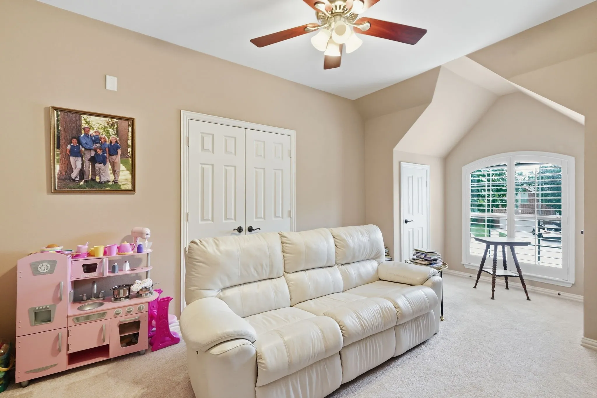 Single Family Residence For Sale in Tarrant County , 2104 Watercrest Court, Keller, Texas 76248, 5 Bedroom, 4 Bathroom, 2 Garage spaces, 3,252 Sqft, built in 2000, mls#21338341, Real Estate Agent in Keller, Homes For Sale in Tarrant county, Homes For Sale in Keller, Realtor in Keller Texas, Real Estate Brokerage Independent Realty Texas, Luminita Cordes Realtor