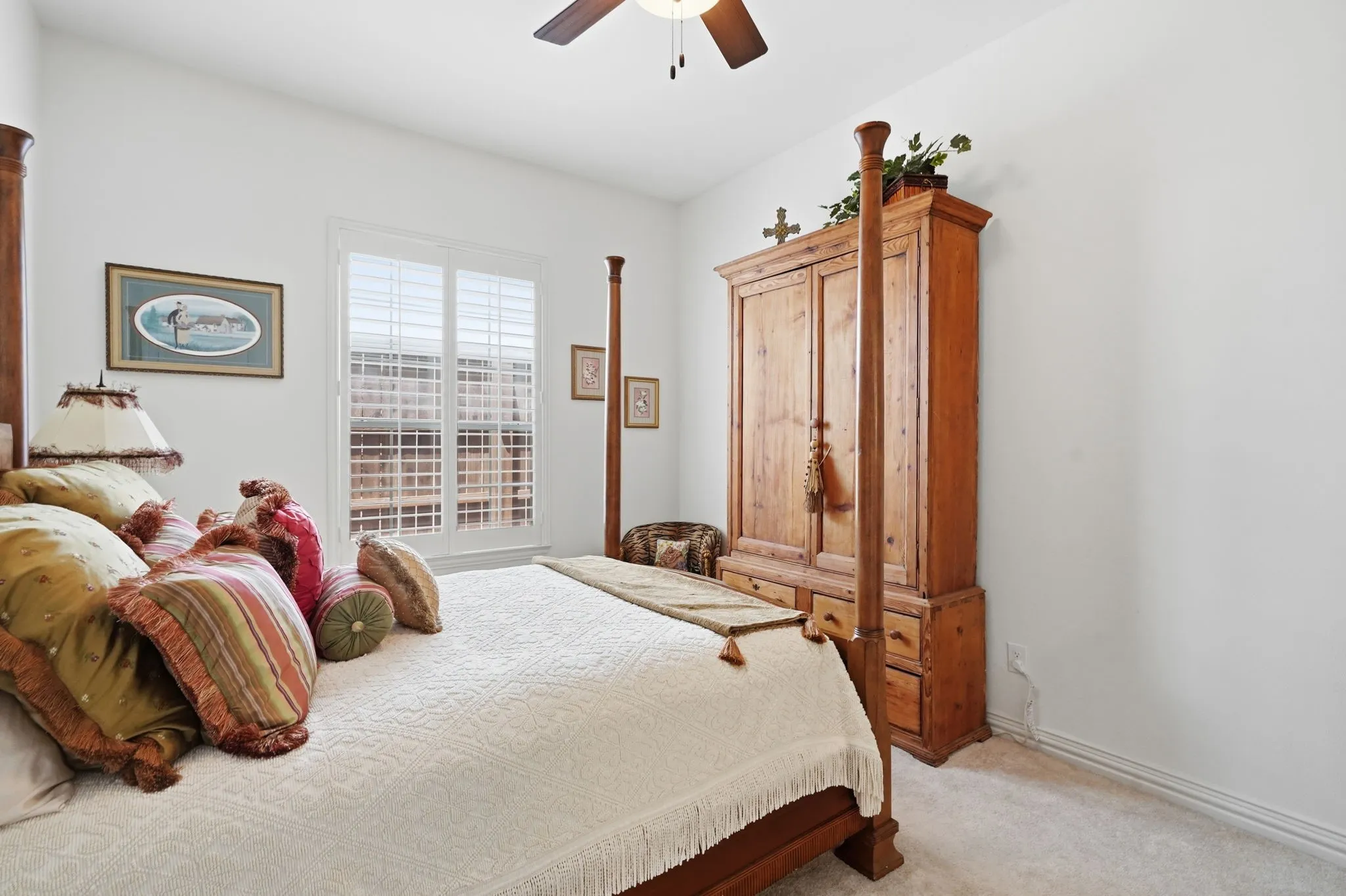 Single Family Residence For Sale in Tarrant County , 2104 Watercrest Court, Keller, Texas 76248, 5 Bedroom, 4 Bathroom, 2 Garage spaces, 3,252 Sqft, built in 2000, mls#21338341, Real Estate Agent in Keller, Homes For Sale in Tarrant county, Homes For Sale in Keller, Realtor in Keller Texas, Real Estate Brokerage Independent Realty Texas, Luminita Cordes Realtor