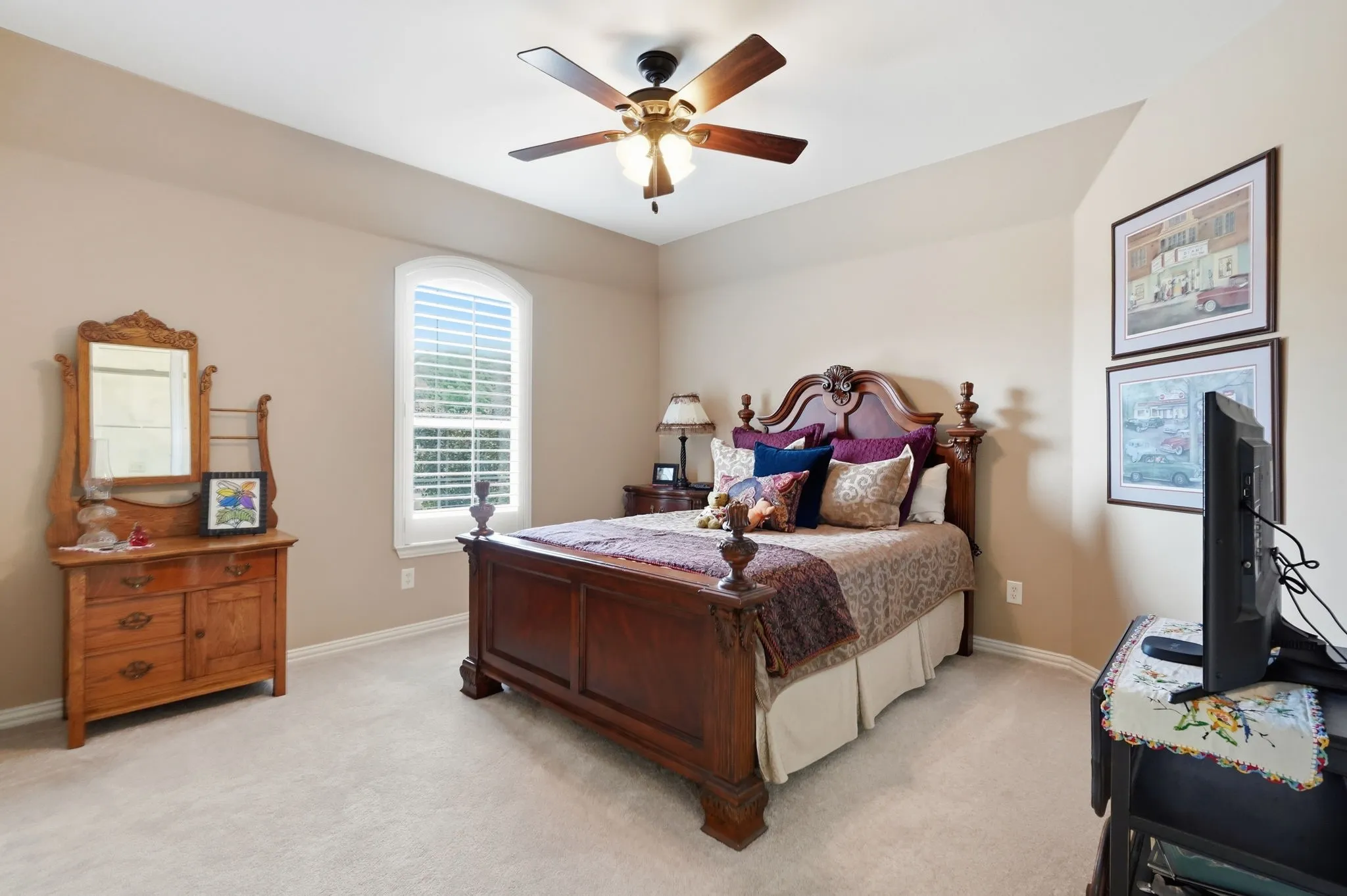 Single Family Residence For Sale in Tarrant County , 2104 Watercrest Court, Keller, Texas 76248, 5 Bedroom, 4 Bathroom, 2 Garage spaces, 3,252 Sqft, built in 2000, mls#21338341, Real Estate Agent in Keller, Homes For Sale in Tarrant county, Homes For Sale in Keller, Realtor in Keller Texas, Real Estate Brokerage Independent Realty Texas, Luminita Cordes Realtor
