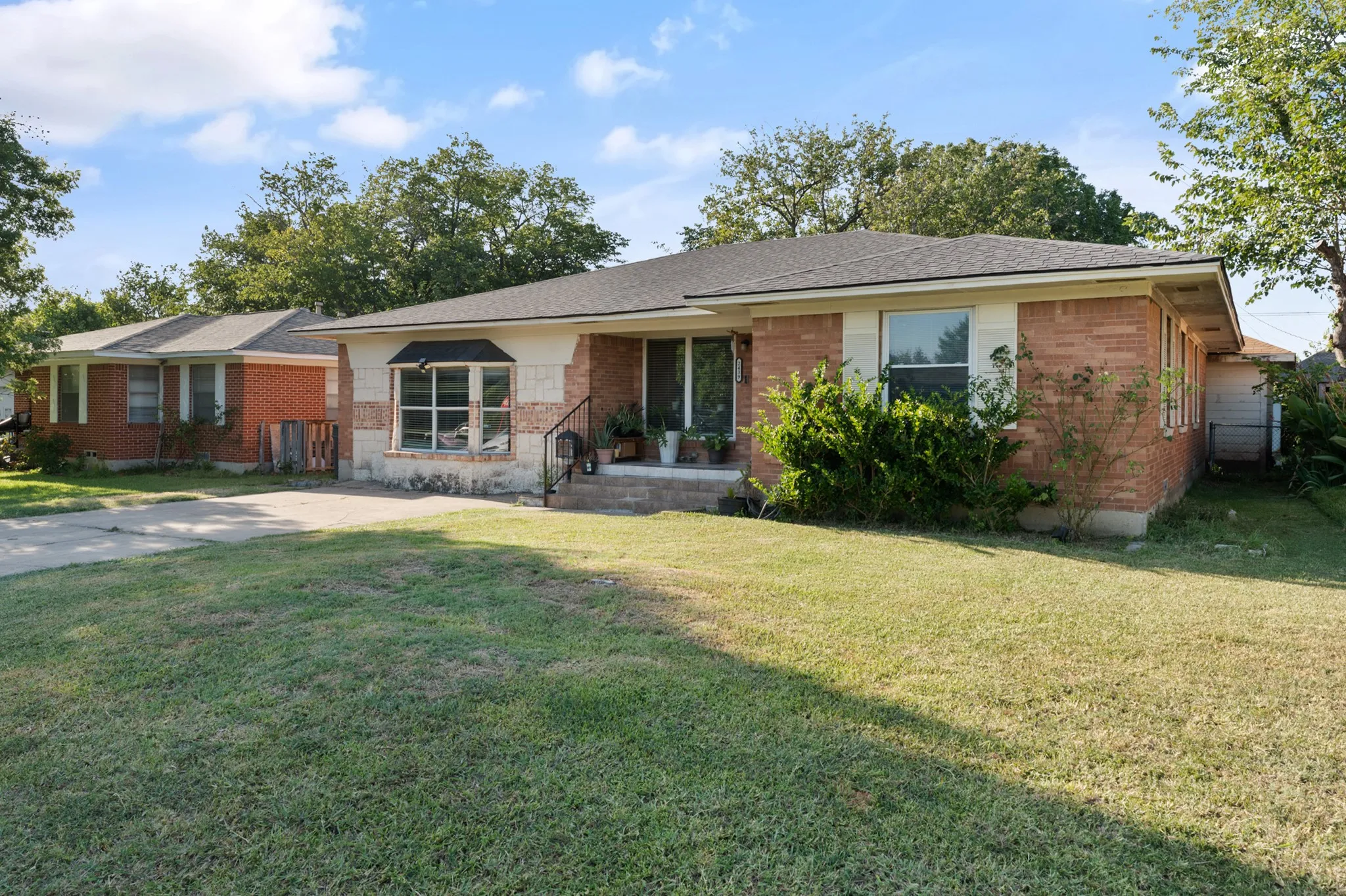 Single Family Residence For Sale in Dallas County , 2439 Inadale Avenue, Dallas, Texas 75228, 4 Bedroom, 3 Bathroom, Garage spaces, 2,093 Sqft, built in 1957, mls#21343522, Real Estate Agent in Dallas, Homes For Sale in Dallas county, Homes For Sale in Dallas, Realtor in Dallas Texas, Real Estate Brokerage Independent Realty Texas, Luminita Cordes Realtor