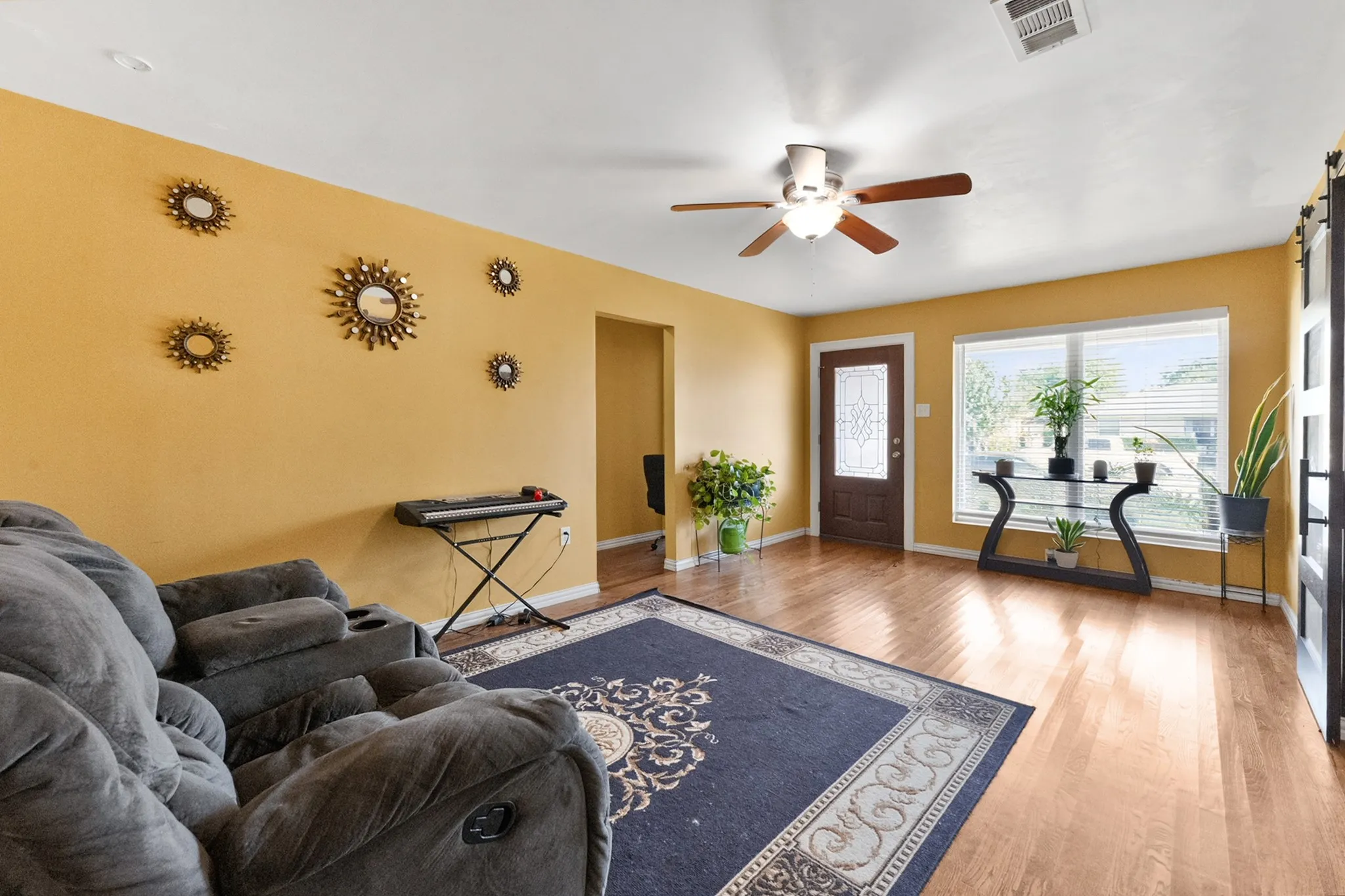 Single Family Residence For Sale in Dallas County , 2439 Inadale Avenue, Dallas, Texas 75228, 4 Bedroom, 3 Bathroom, Garage spaces, 2,093 Sqft, built in 1957, mls#21343522, Real Estate Agent in Dallas, Homes For Sale in Dallas county, Homes For Sale in Dallas, Realtor in Dallas Texas, Real Estate Brokerage Independent Realty Texas, Luminita Cordes Realtor