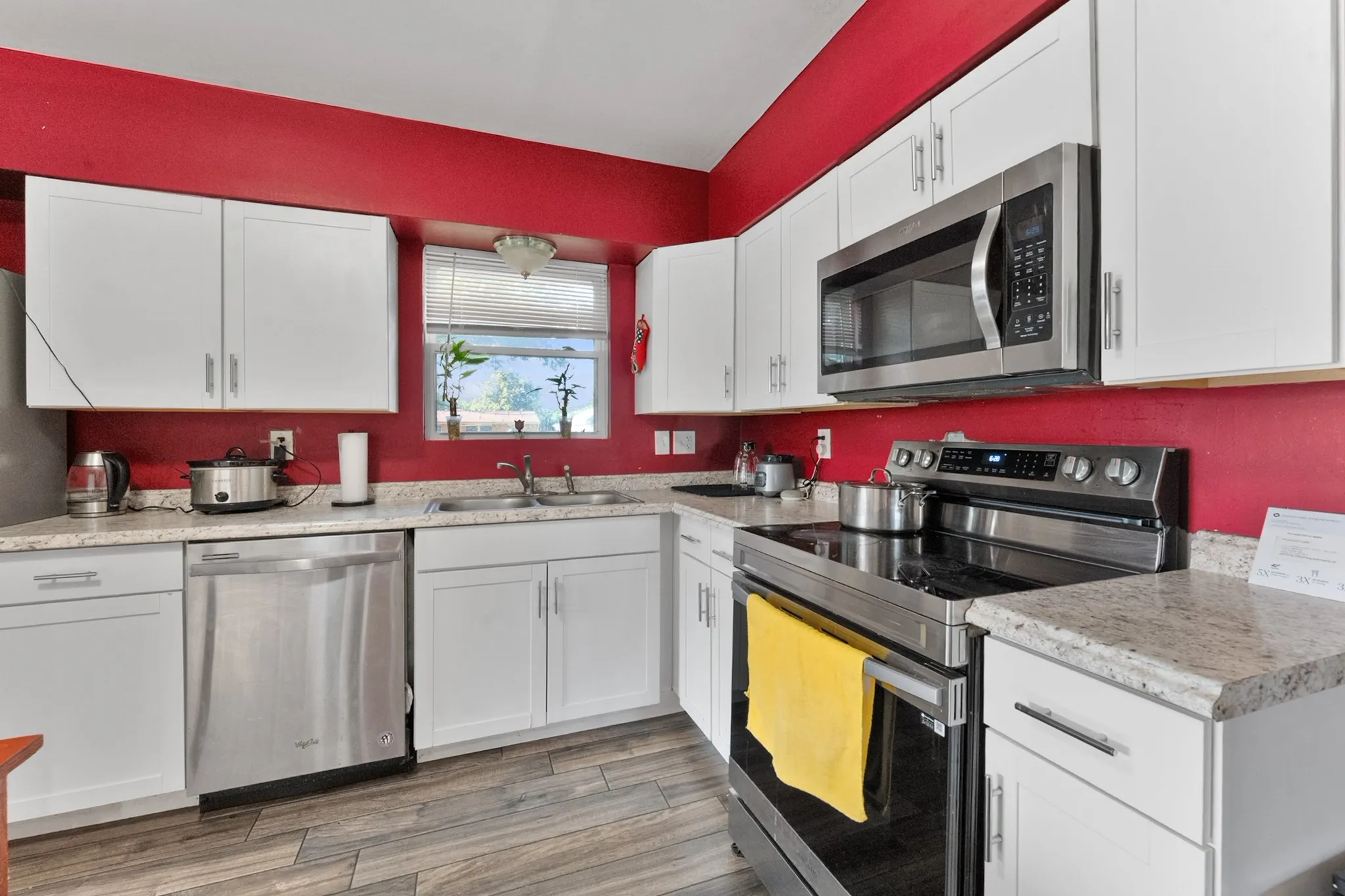 Single Family Residence For Sale in Dallas County , 2439 Inadale Avenue, Dallas, Texas 75228, 4 Bedroom, 3 Bathroom, Garage spaces, 2,093 Sqft, built in 1957, mls#21343522, Real Estate Agent in Dallas, Homes For Sale in Dallas county, Homes For Sale in Dallas, Realtor in Dallas Texas, Real Estate Brokerage Independent Realty Texas, Luminita Cordes Realtor
