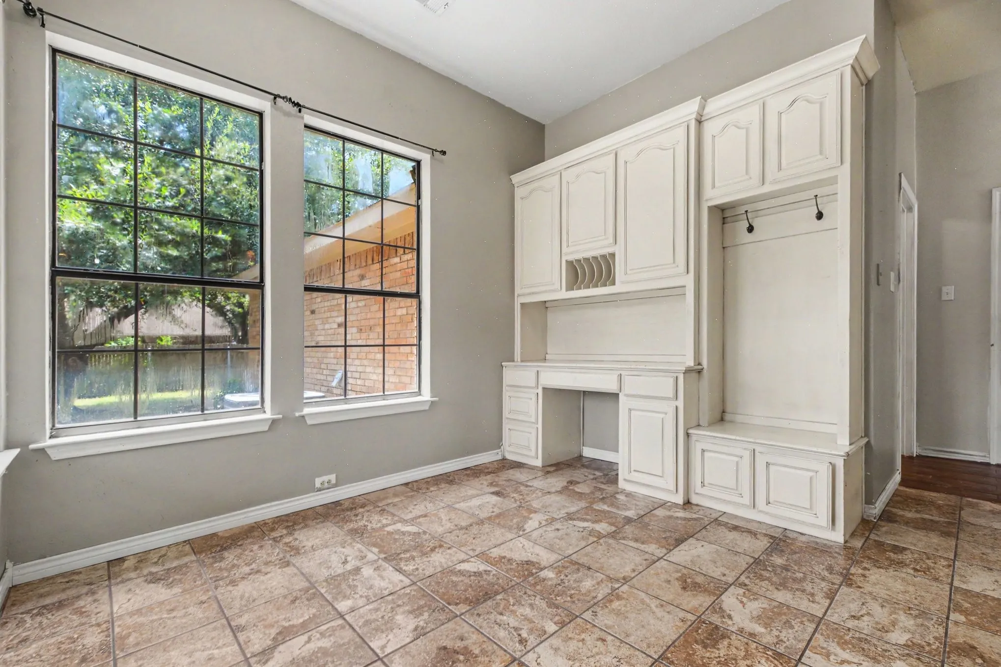 Single Family Residence For Sale in Hunt County , 2404 Christi Lane, Caddo Mills, Texas 75135, 3 Bedroom, 2 Bathroom, 2 Garage spaces, 1,850 Sqft, built in 1995, mls#21346839, Real Estate Agent in Caddo Mills, Homes For Sale in Hunt county, Homes For Sale in Caddo Mills, Realtor in Caddo Mills Texas, Real Estate Brokerage Independent Realty Texas, Luminita Cordes Realtor