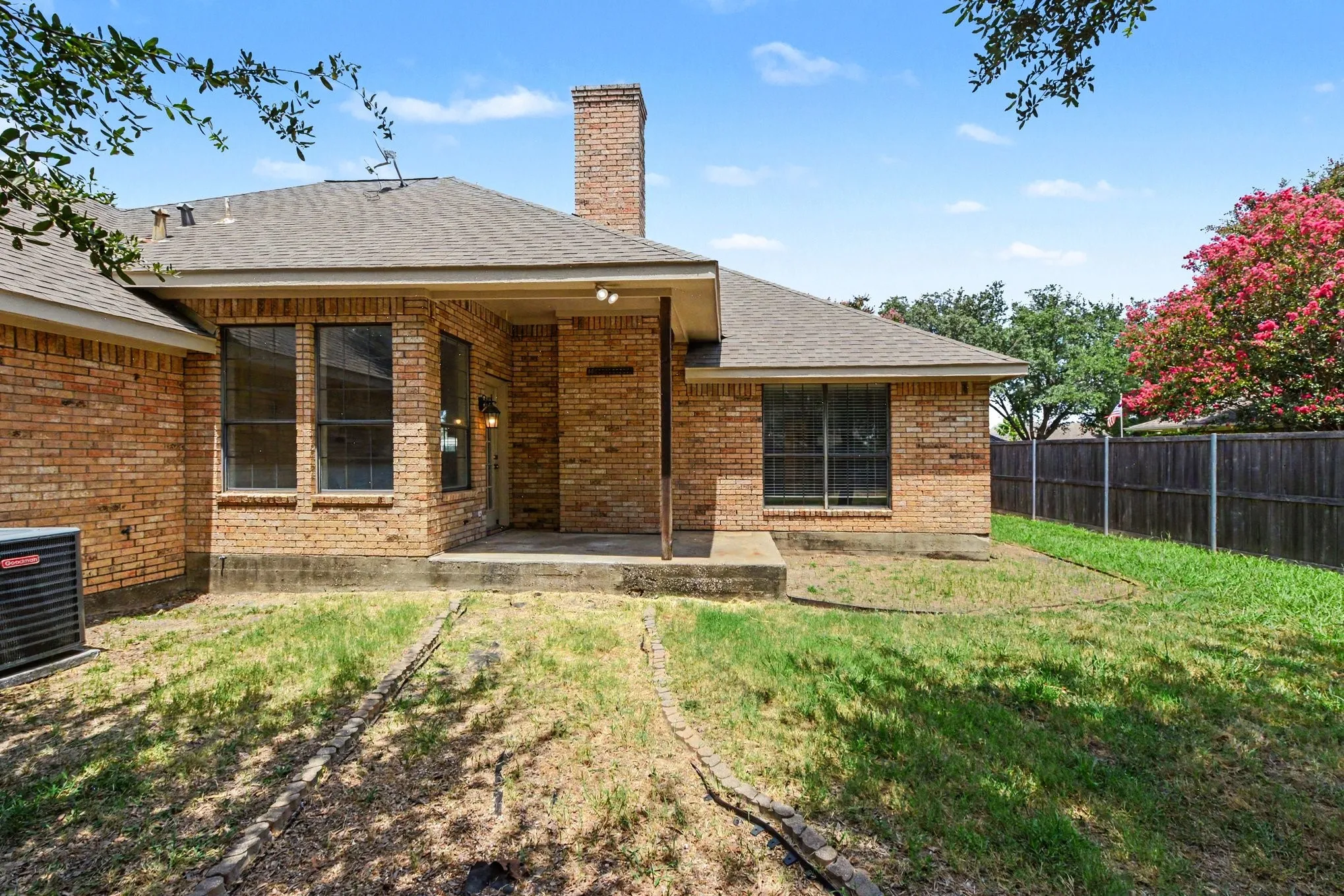 Single Family Residence For Sale in Hunt County , 2404 Christi Lane, Caddo Mills, Texas 75135, 3 Bedroom, 2 Bathroom, 2 Garage spaces, 1,850 Sqft, built in 1995, mls#21346839, Real Estate Agent in Caddo Mills, Homes For Sale in Hunt county, Homes For Sale in Caddo Mills, Realtor in Caddo Mills Texas, Real Estate Brokerage Independent Realty Texas, Luminita Cordes Realtor