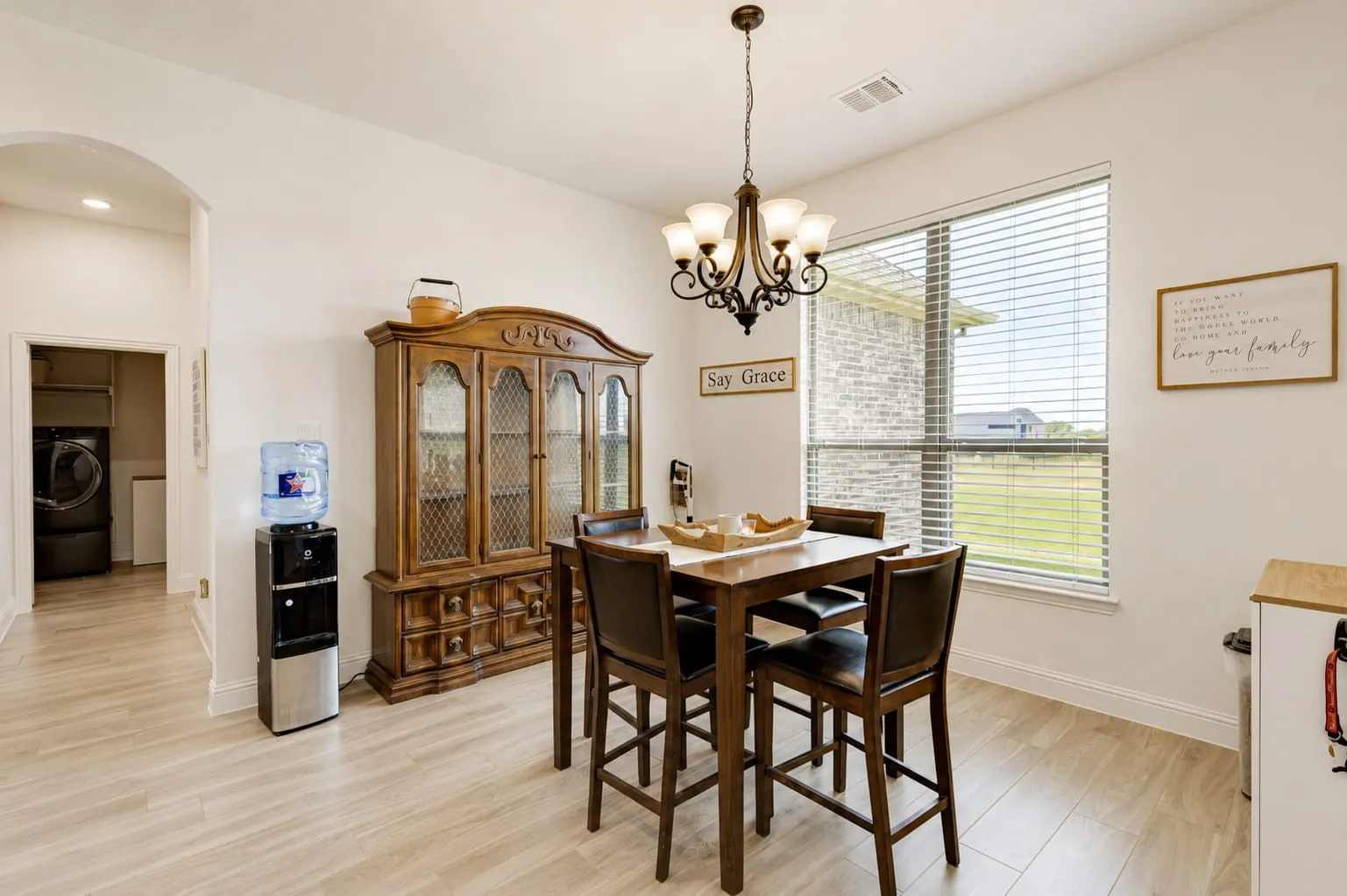 Single Family Residence For Sale in Ellis County , 430 Solo Ridge Drive, Waxahachie, Texas 75167, 4 Bedrooms, 3 Bathrooms, 3 Garage spaces, 2,901 Sqft, built in 2024, Price $579,500, mls#21344242, Real Estate Agent in Waxahachie, Homes For Sale in Ellis county, Homes For Sale in Waxahachie, Realtor in Waxahachie Texas, Real Estate Brokerage Independent Realty Texas, Luminita Cordes Realtor