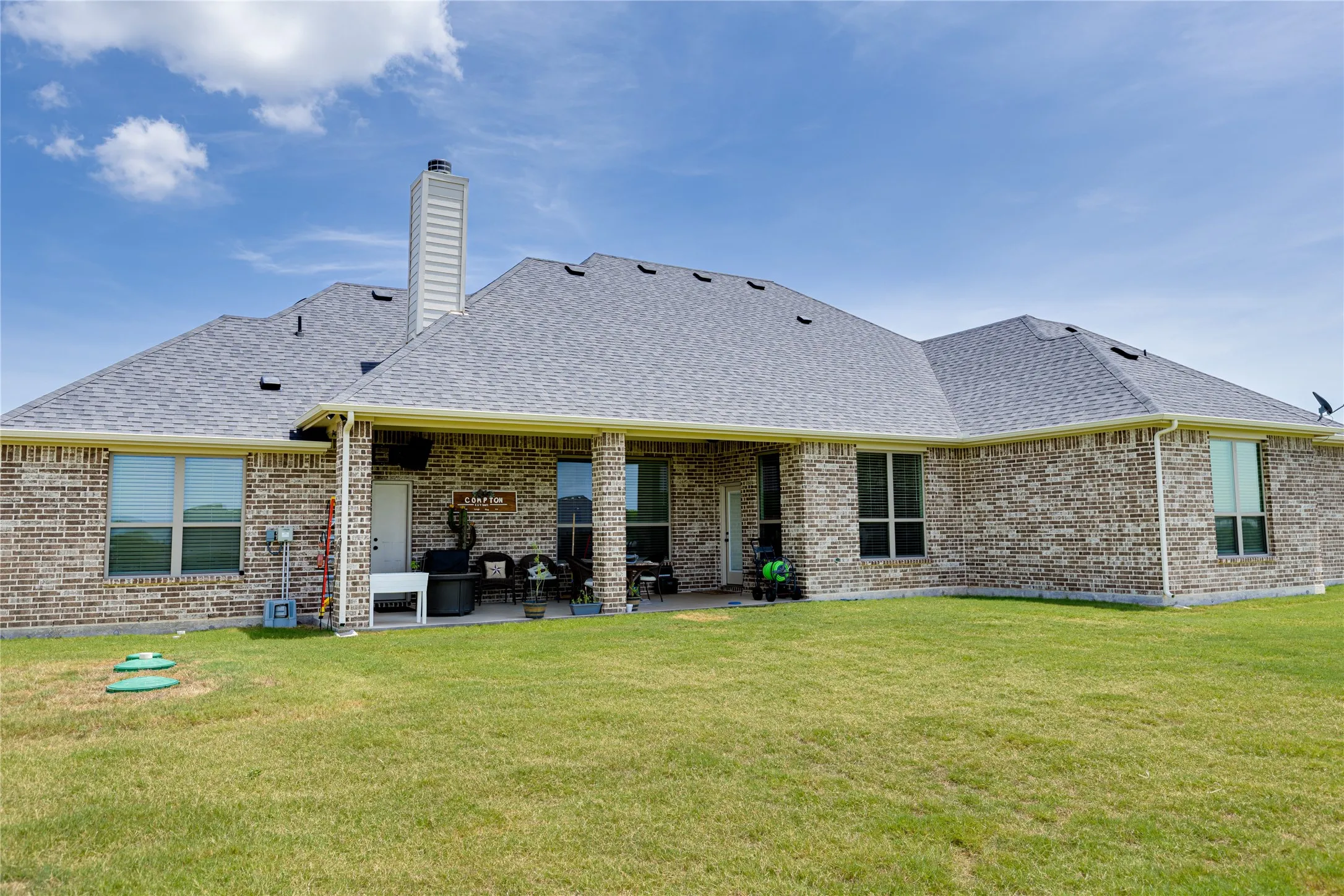 Single Family Residence For Sale in Ellis County , 430 Solo Ridge Drive, Waxahachie, Texas 75167, 4 Bedrooms, 3 Bathrooms, 3 Garage spaces, 2,901 Sqft, built in 2024, Price $579,500, mls#21344242, Real Estate Agent in Waxahachie, Homes For Sale in Ellis county, Homes For Sale in Waxahachie, Realtor in Waxahachie Texas, Real Estate Brokerage Independent Realty Texas, Luminita Cordes Realtor