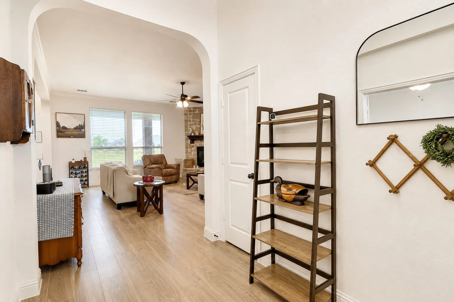 Single Family Residence For Sale in Ellis County , 430 Solo Ridge Drive, Waxahachie, Texas 75167, 4 Bedrooms, 3 Bathrooms, 3 Garage spaces, 2,901 Sqft, built in 2024, Price $579,500, mls#21344242, Real Estate Agent in Waxahachie, Homes For Sale in Ellis county, Homes For Sale in Waxahachie, Realtor in Waxahachie Texas, Real Estate Brokerage Independent Realty Texas, Luminita Cordes Realtor