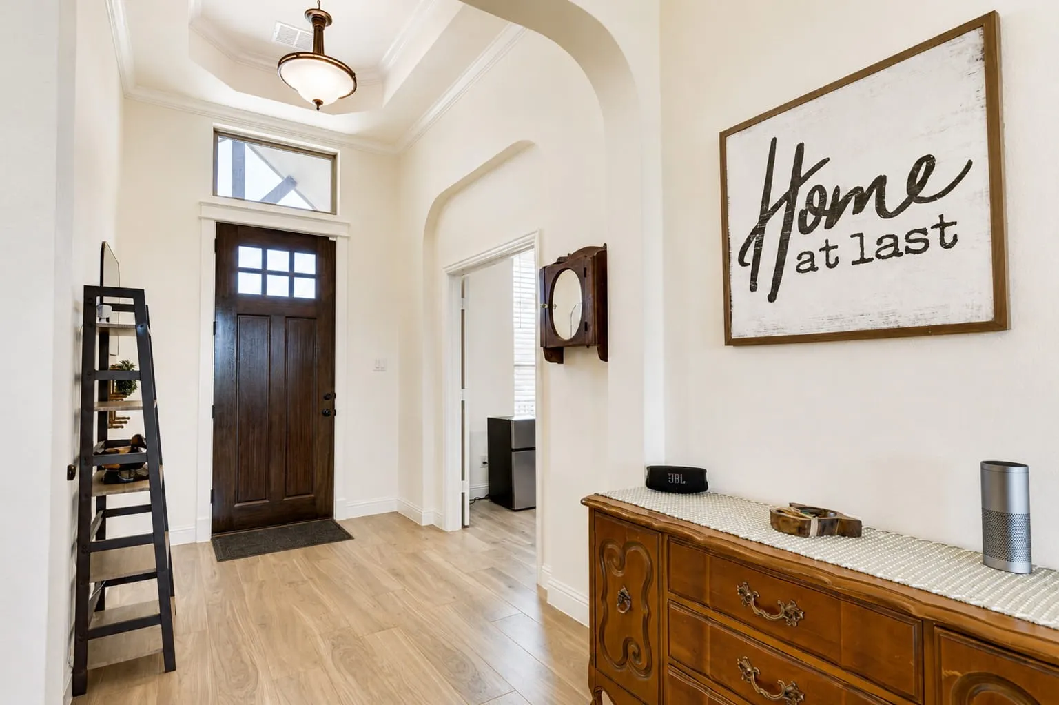 Single Family Residence For Sale in Ellis County , 430 Solo Ridge Drive, Waxahachie, Texas 75167, 4 Bedrooms, 3 Bathrooms, 3 Garage spaces, 2,901 Sqft, built in 2024, Price $579,500, mls#21344242, Real Estate Agent in Waxahachie, Homes For Sale in Ellis county, Homes For Sale in Waxahachie, Realtor in Waxahachie Texas, Real Estate Brokerage Independent Realty Texas, Luminita Cordes Realtor