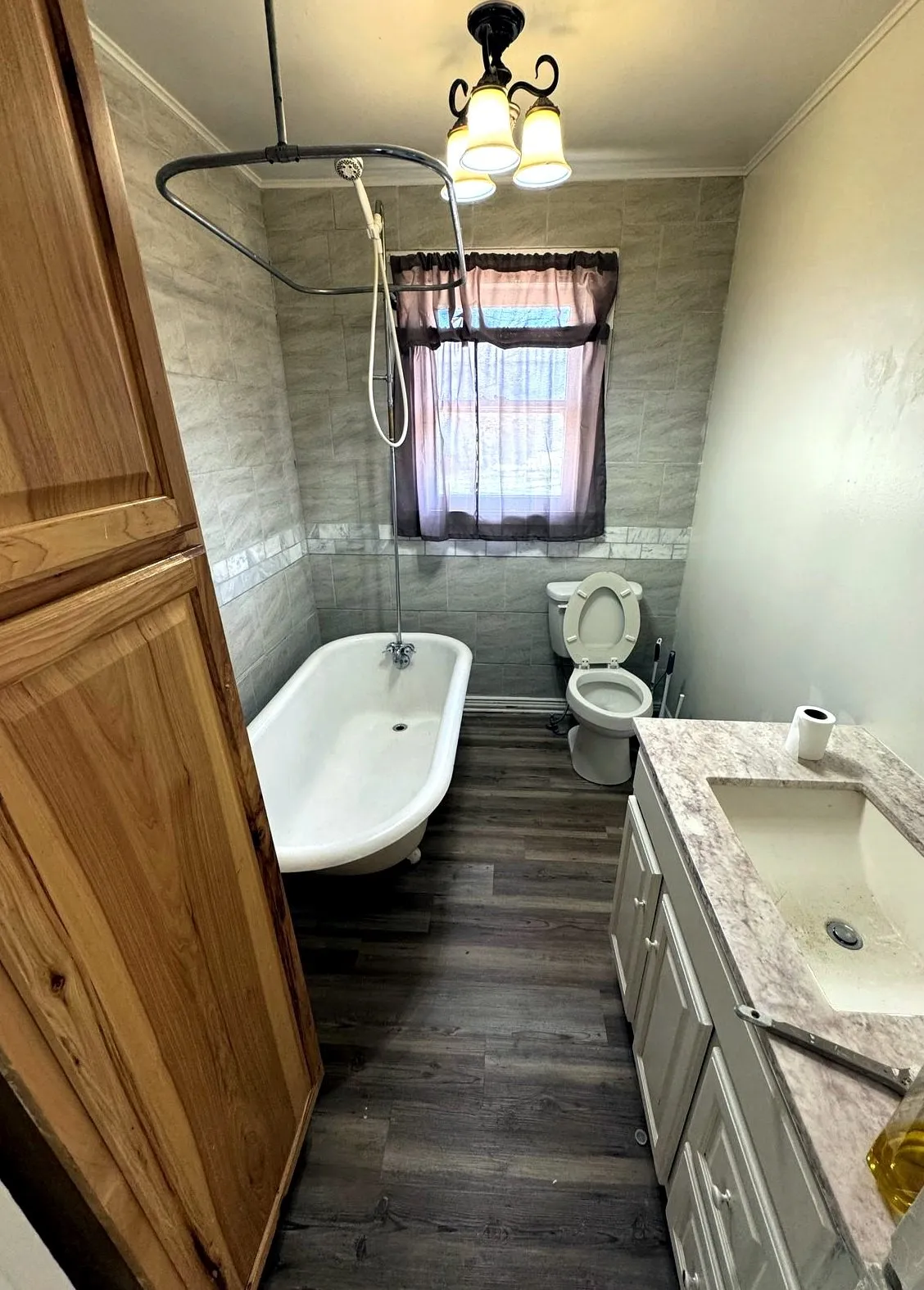 Single Family Residence For Sale in Fannin County , 620 W 12th Street, Bonham, Texas 75418, 2 Bedrooms, 1 Bathroom, Garage spaces, 1,152 Sqft, built in 1925, Price $125,900, mls#21346716, Real Estate Agent in Bonham, Homes For Sale in Fannin county, Homes For Sale in Bonham, Realtor in Bonham Texas, Real Estate Brokerage Independent Realty Texas, Luminita Cordes Realtor