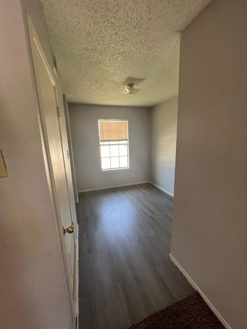 Apartment For Rent in Taylor County , 2410 N Willis Street 145, Abilene, Texas 79603, 2 Bedrooms, 1 Bathroom, Garage spaces, 864 Sqft, built in 1973, Price $1,200, mls#21346997, Real Estate Agent in Abilene, Homes For Rent in Taylor county, Homes For Rent in Abilene, Realtor in Abilene Texas, Real Estate Brokerage Independent Realty Texas, Luminita Cordes Realtor