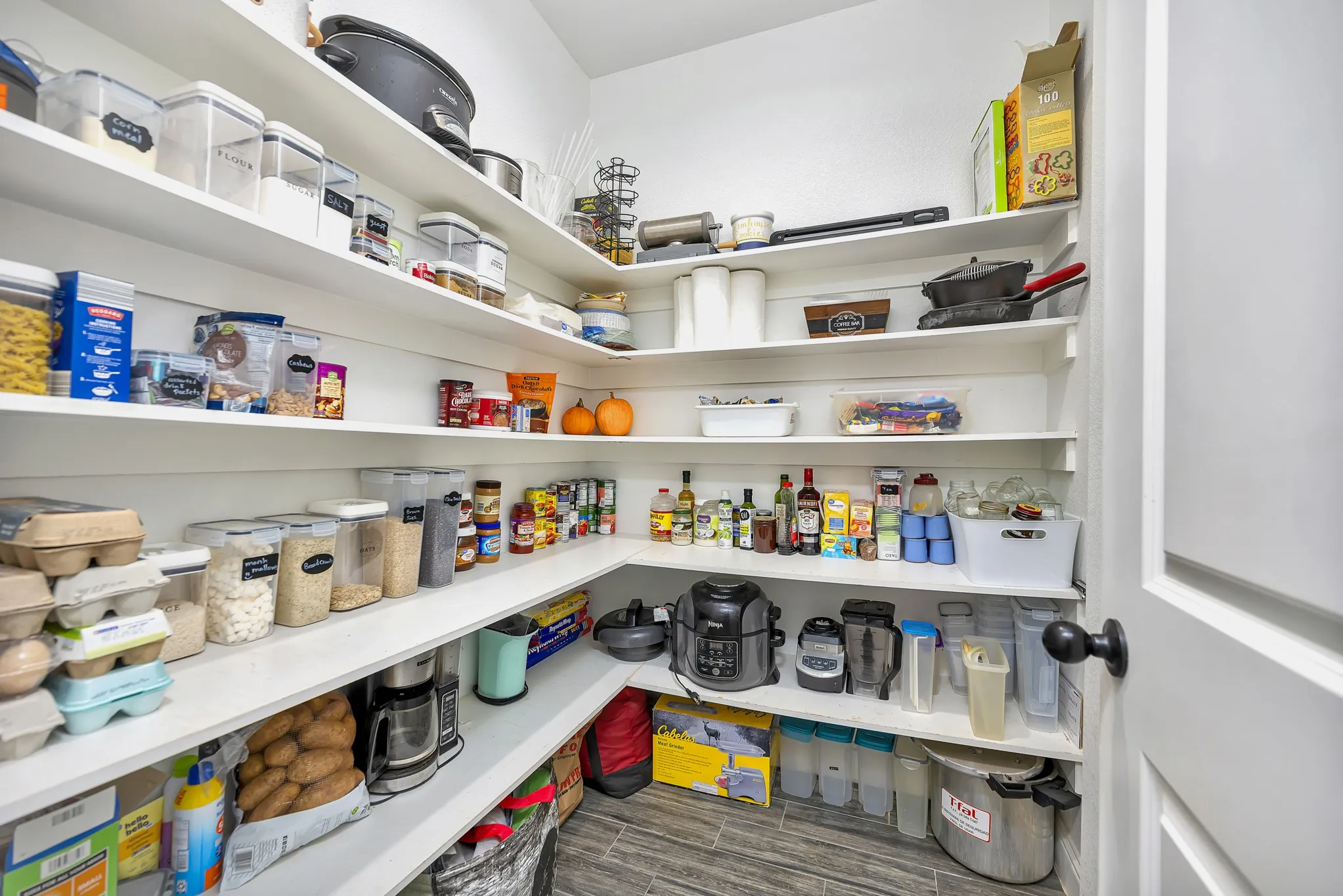 Huge walk-in pantry!