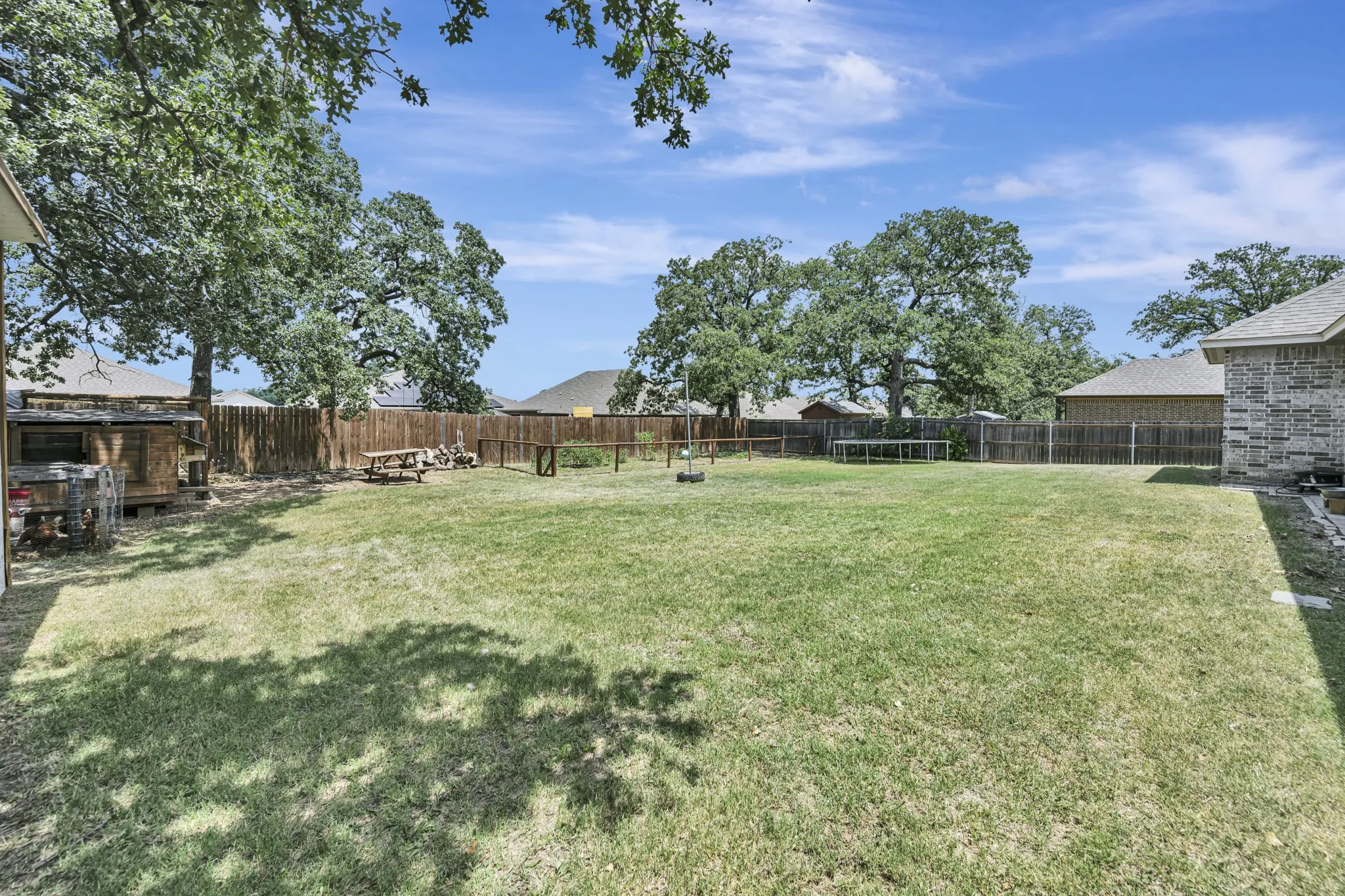 So much room for pets, play, activities, entertaining, hobbies, etc...